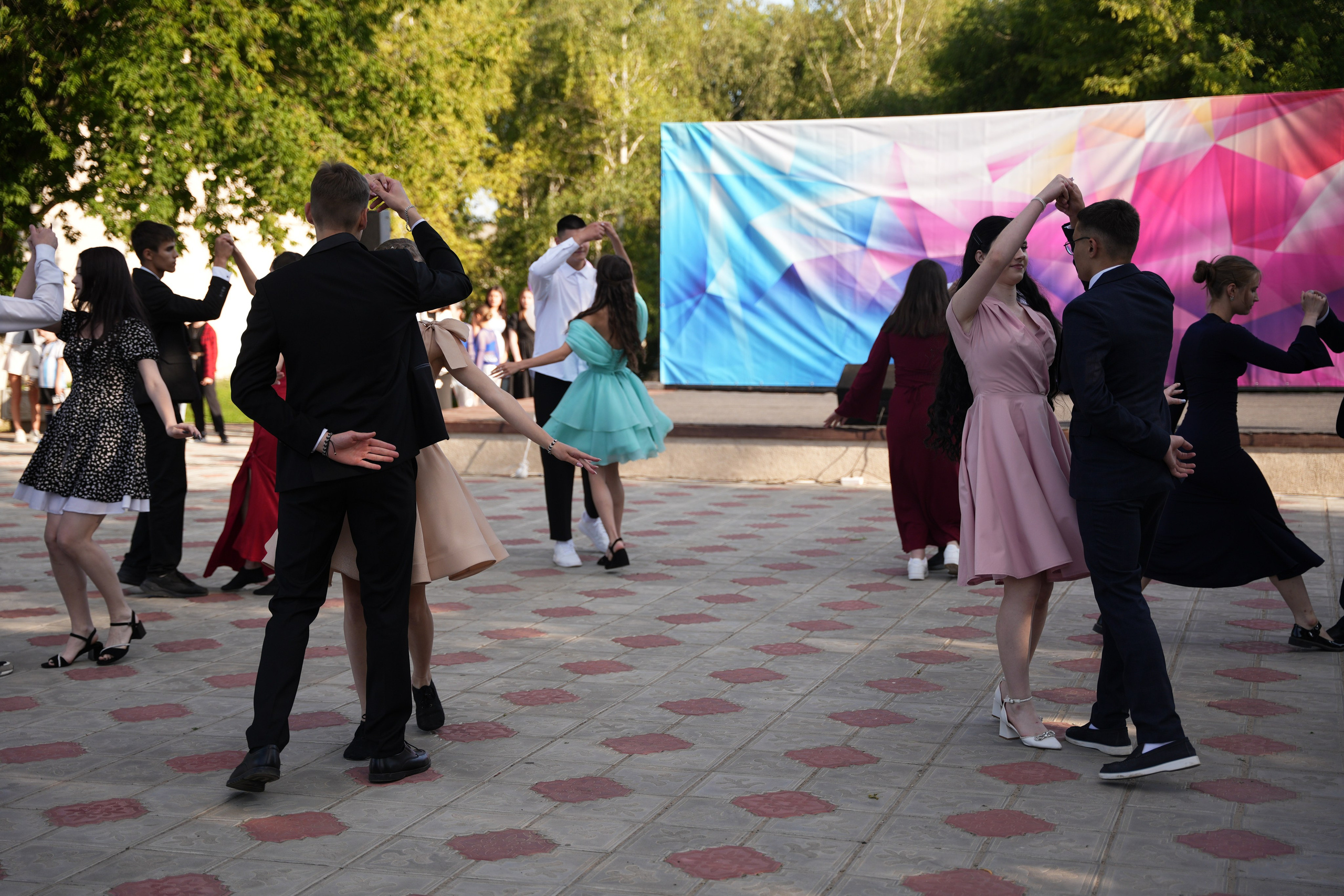 Выпускной в парке. Ольга Плаксина фотограф в Саратове