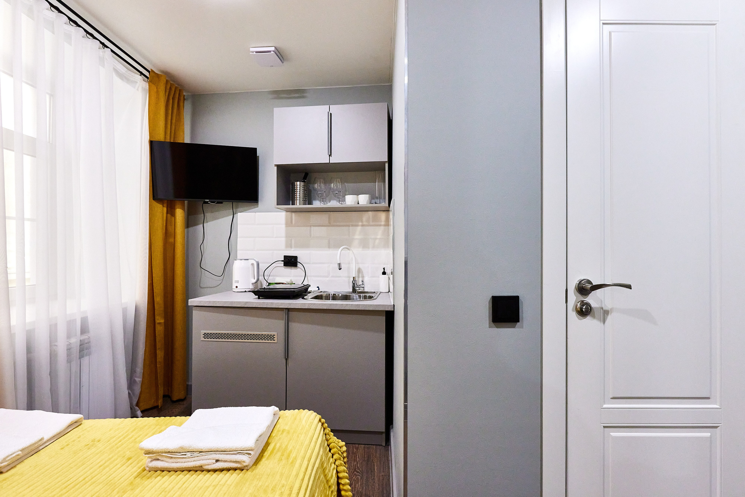 Мини-отель Критик отдыхает на Разъезжей улице. Фотограф Анастасия Леонтьева Санкт-Петербург