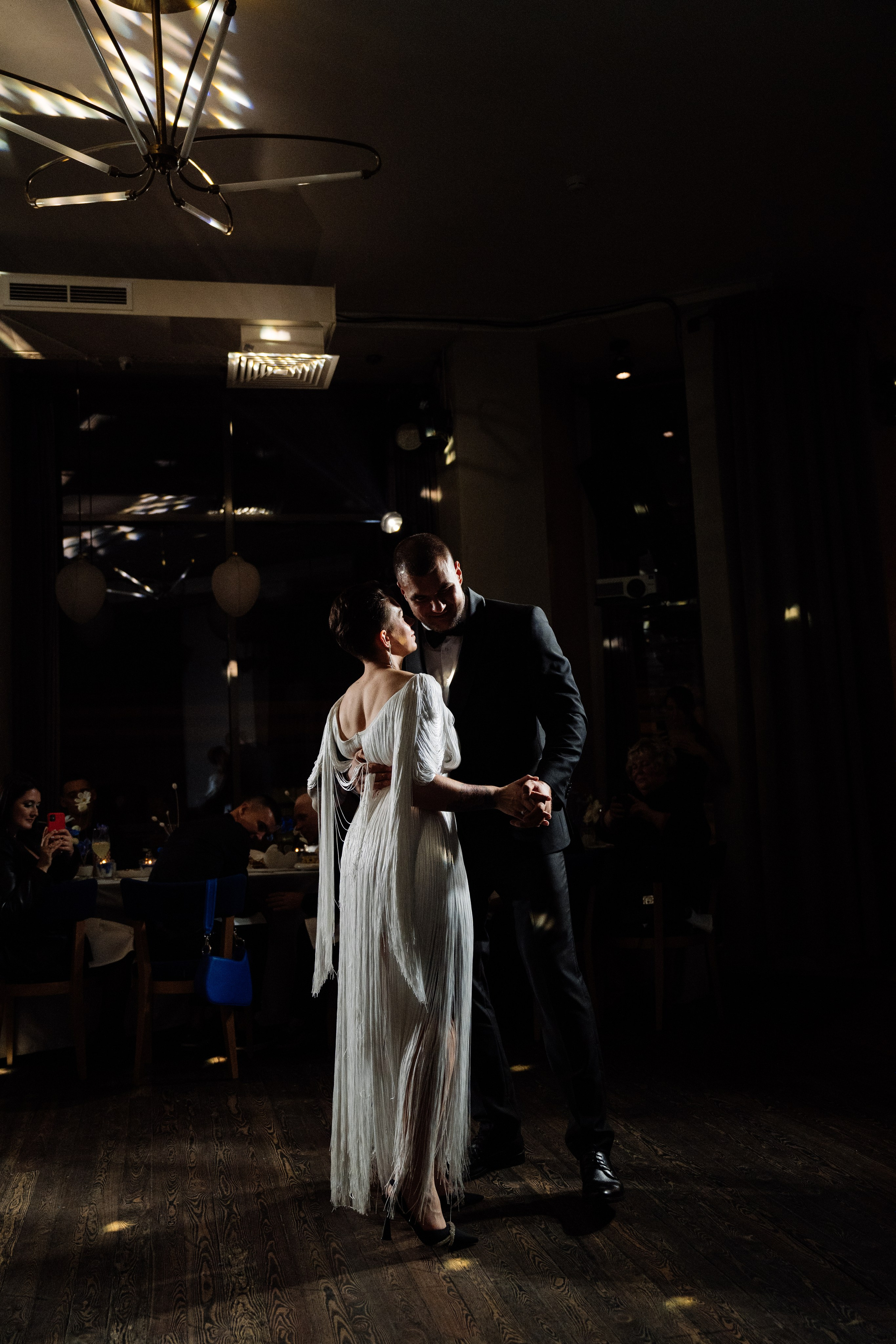 Свадьба в сошиал клабе. Свадебный фотограф организатор в Санкт-Петербурге Ассоль Опарина