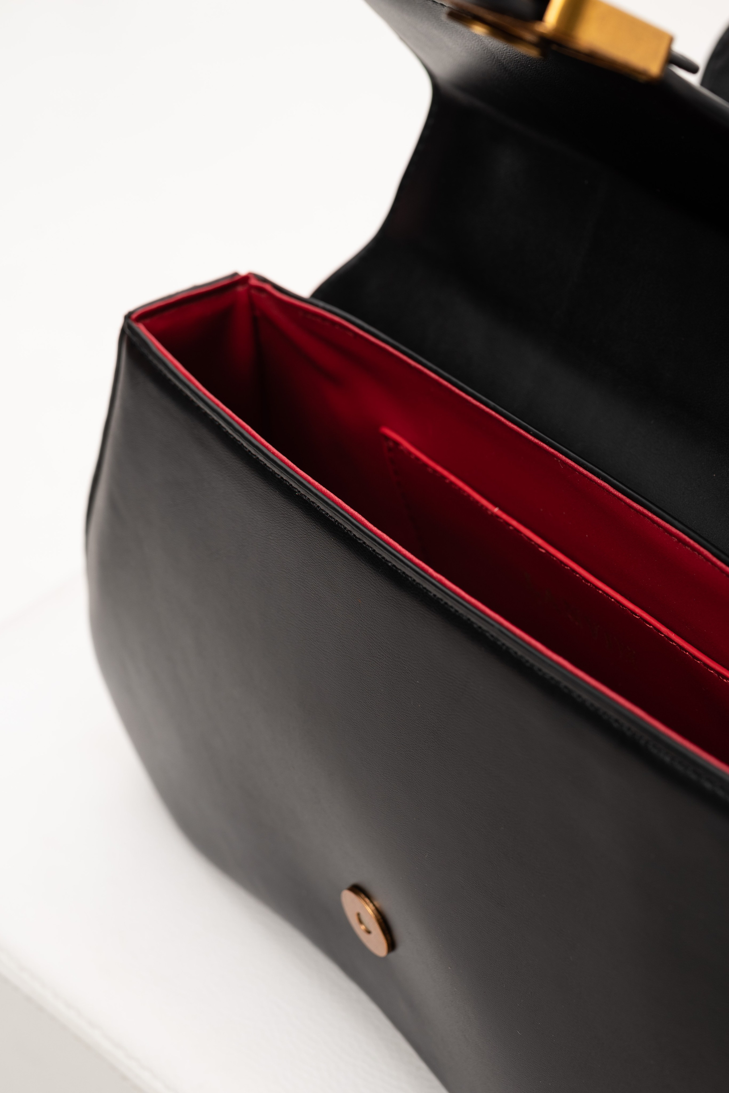 Сумки. Предметный фотограф, фото для маркетплейсов Пятигорск, КМВ