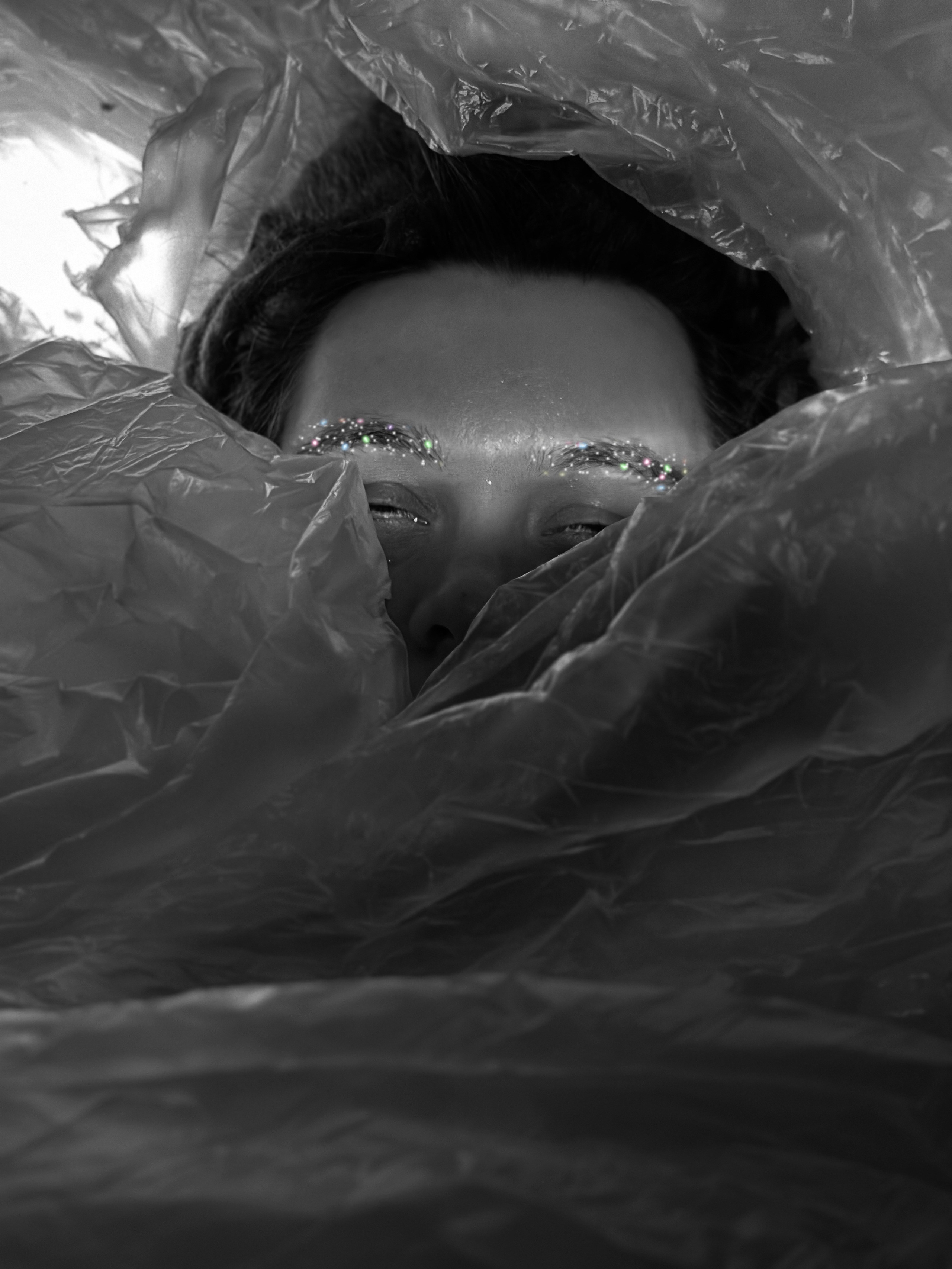 Фотосессия девушки в бинтах. Anna Sazhenkova photographer and visual artist from Russia