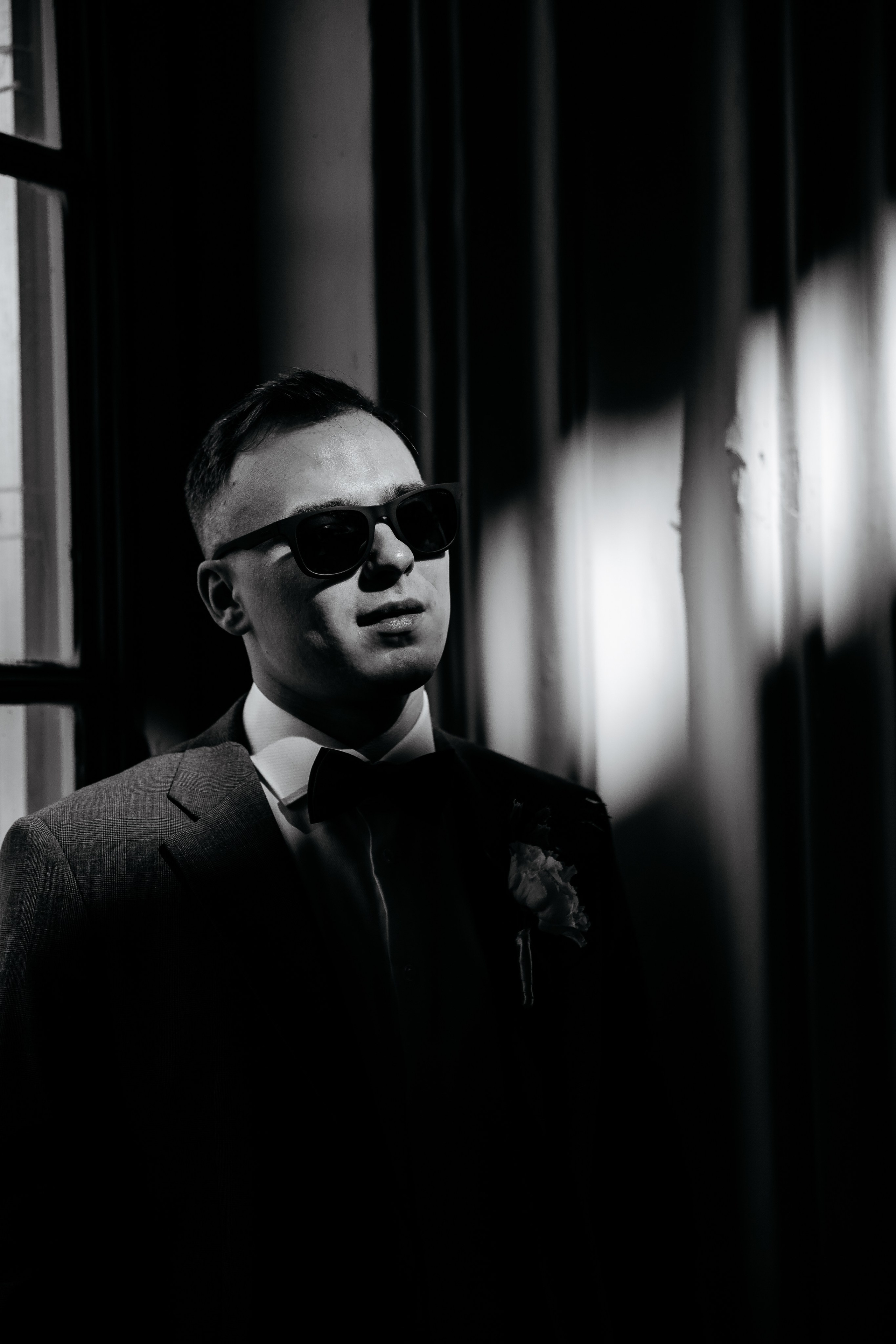 Волшебство уходит — Знаю. — И что мы будем делать? — Наслаждаться моментом. Свадебный фотограф в Санкт-Петербурге