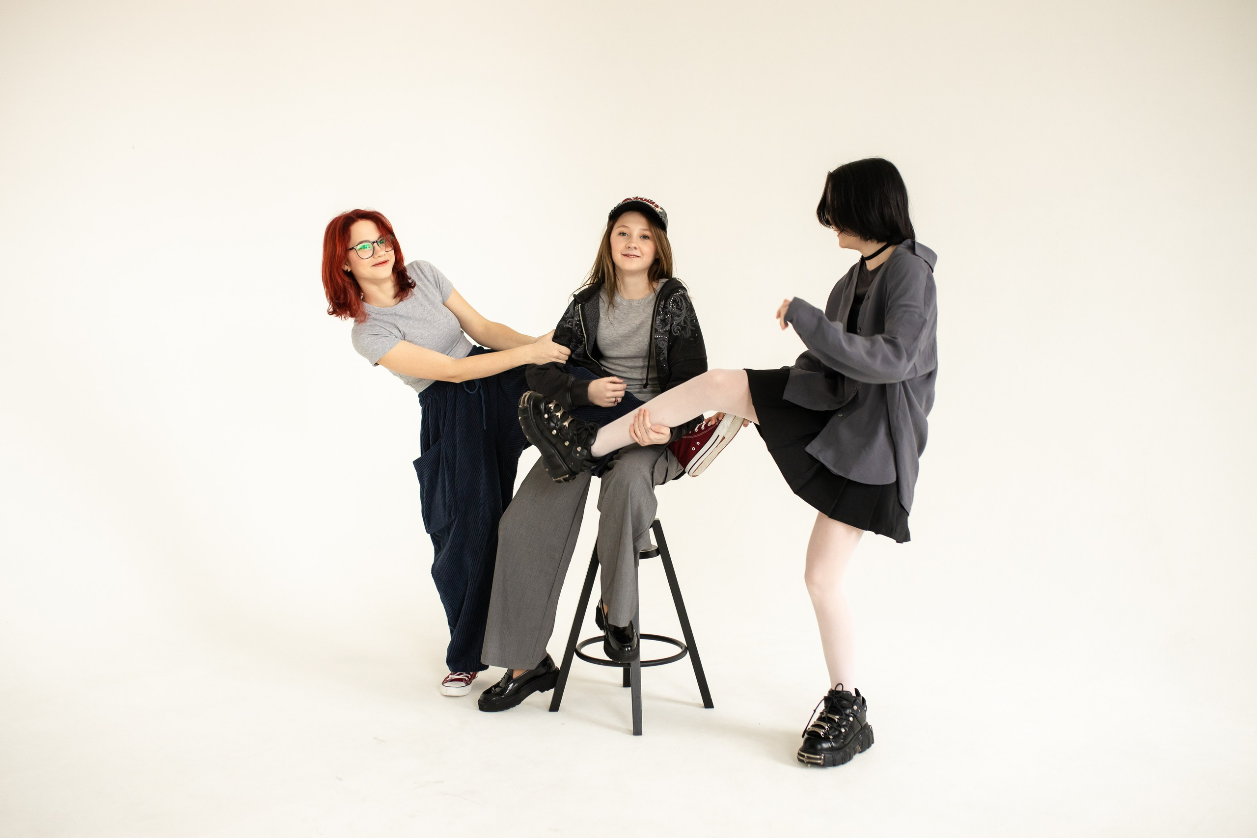 Семейная фотосессия на циклораме с естественным светом. Фотограф в Железнодорожном и Балашихе