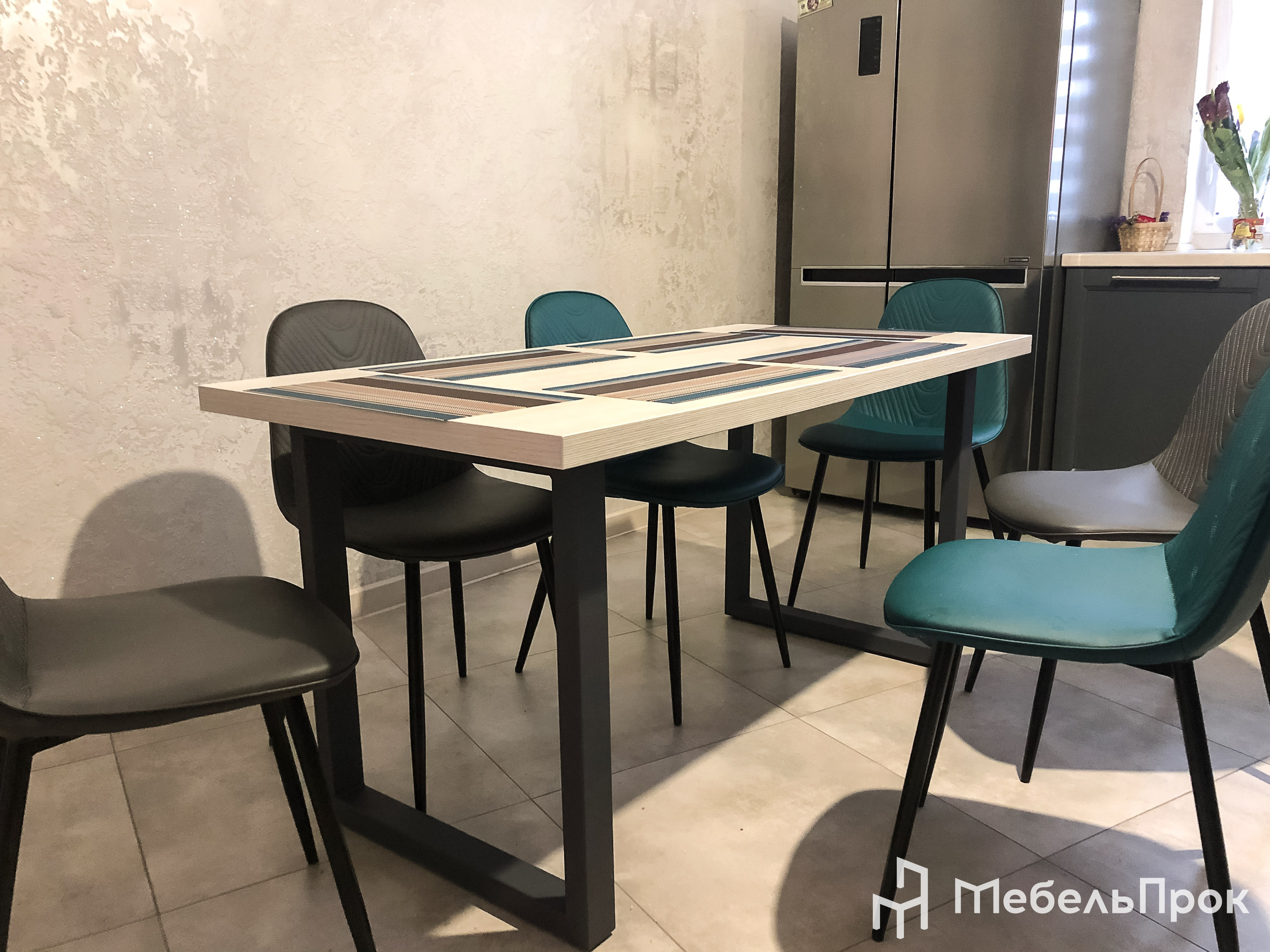 Обеденные столы и барные стойки. Главная