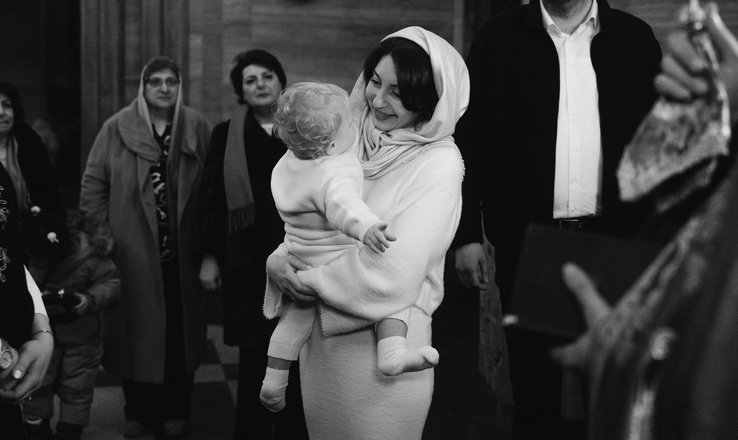 Таинство Крещения в Армянской церкви. Семейный, ньюборн фотограф, фотограф на роды в Москве, Виктория Тюльдюкова