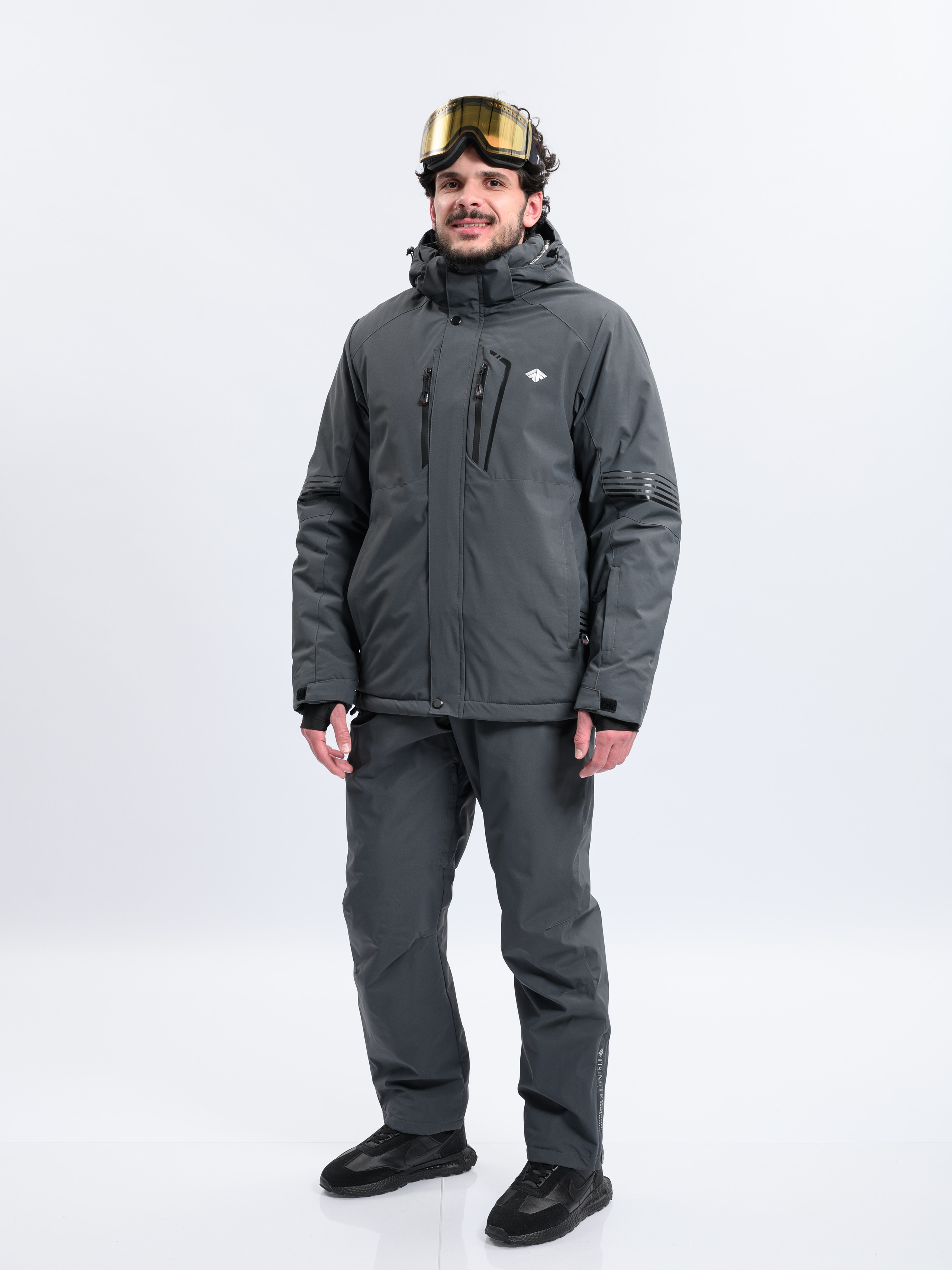 Каталог Мужчины. Студия рекламной и предметной съемки товаров WELKO Studio