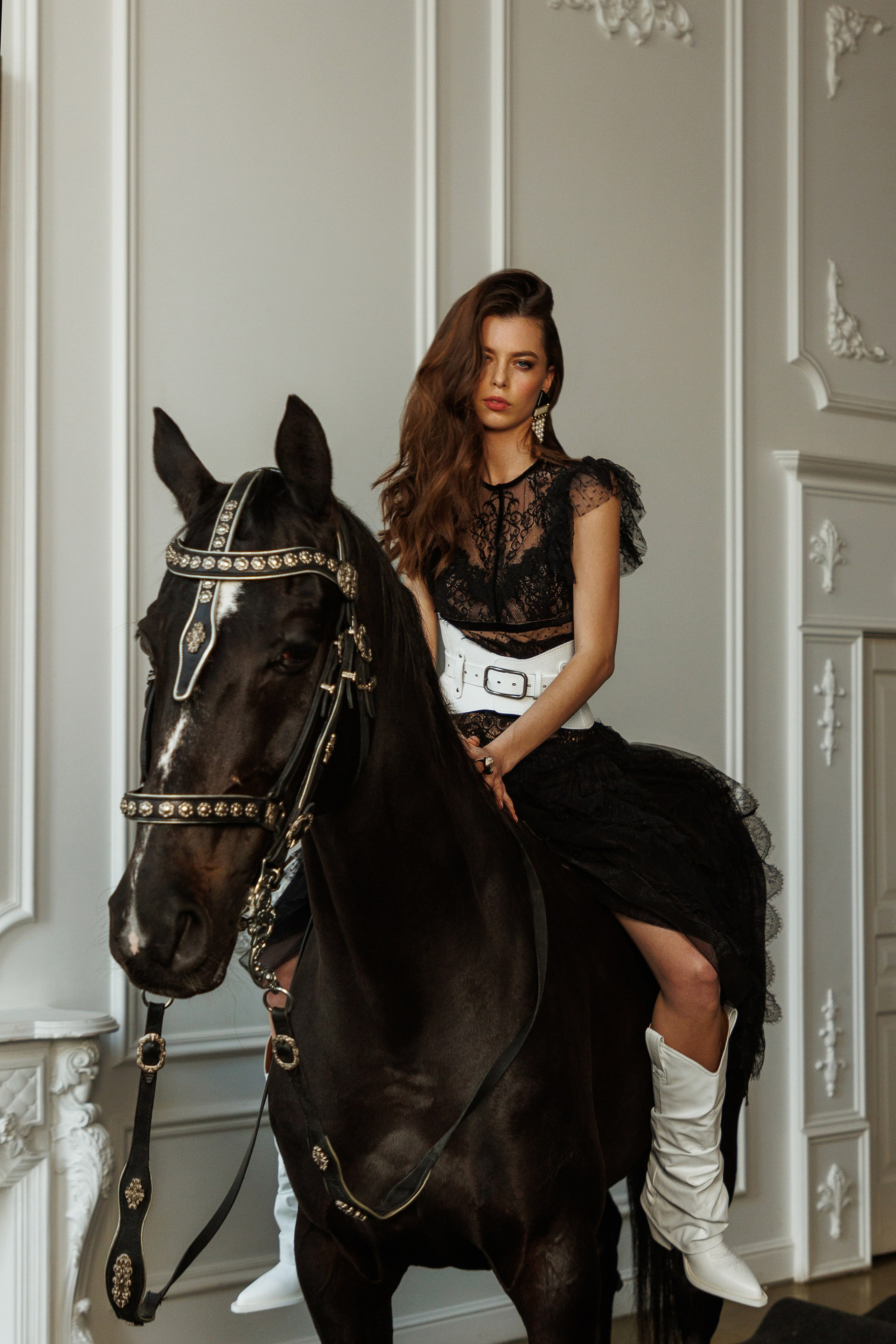 Лошадь в студии. Марковкина КрисТина