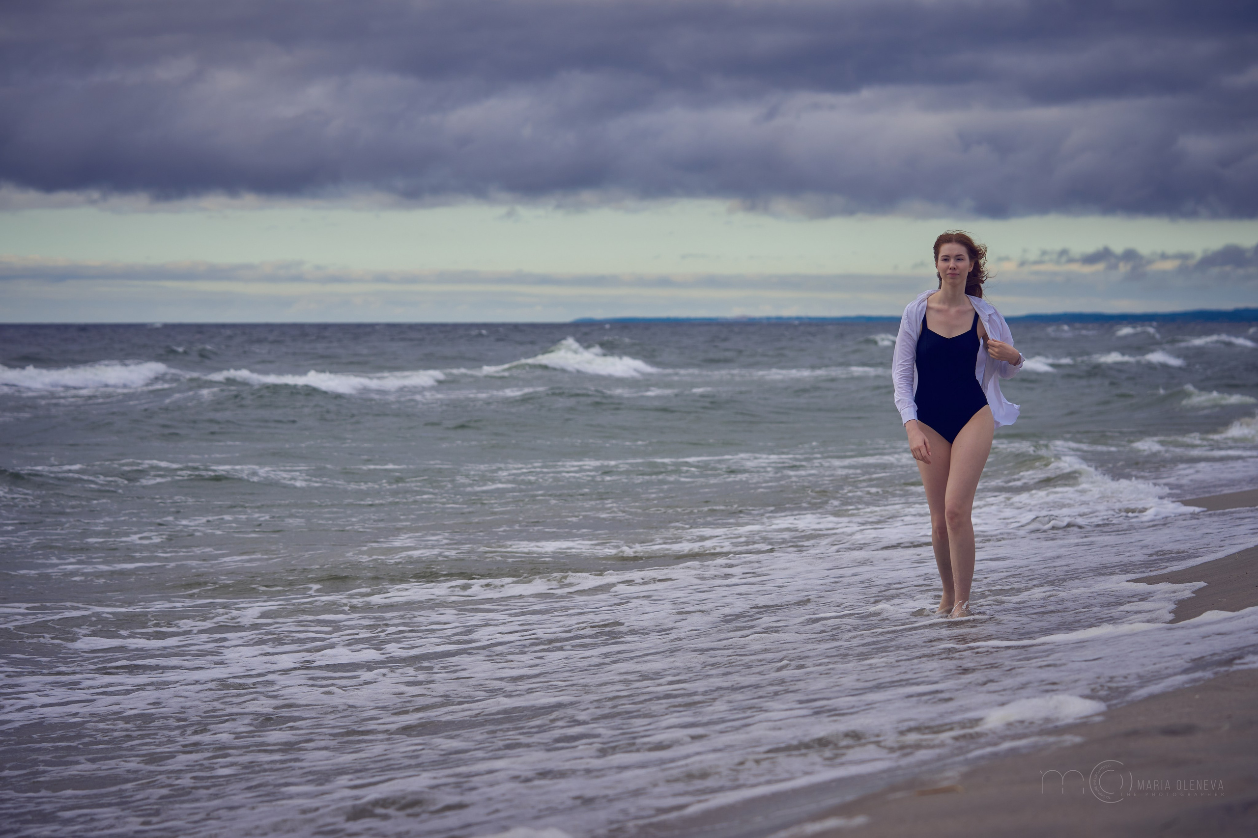 Полина и море. Фотограф Мария Оленева