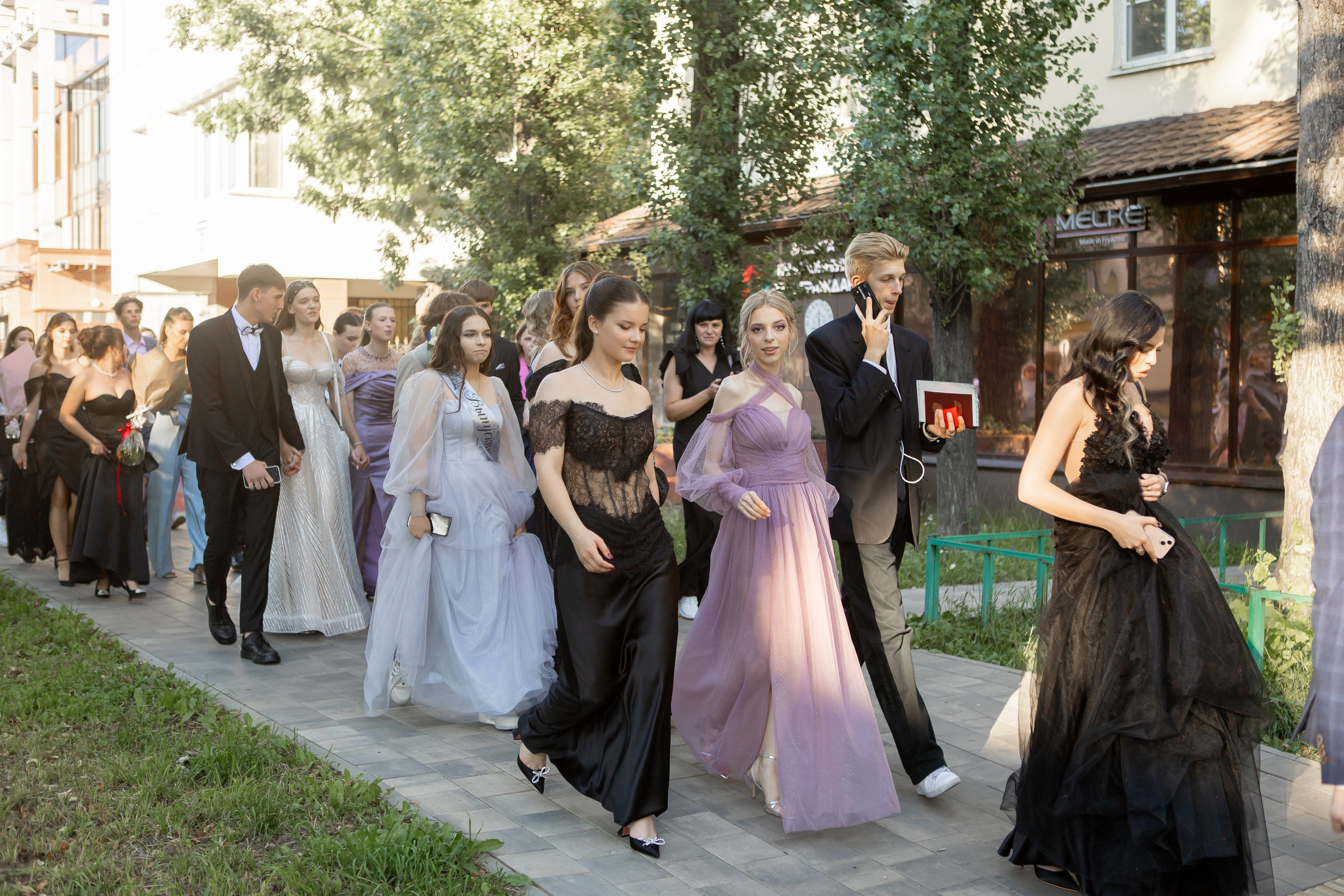 Выпускной Гимназия 12 2024 г. Свадебный и портретный Фотограф в Липецке Дмитрий Котюков