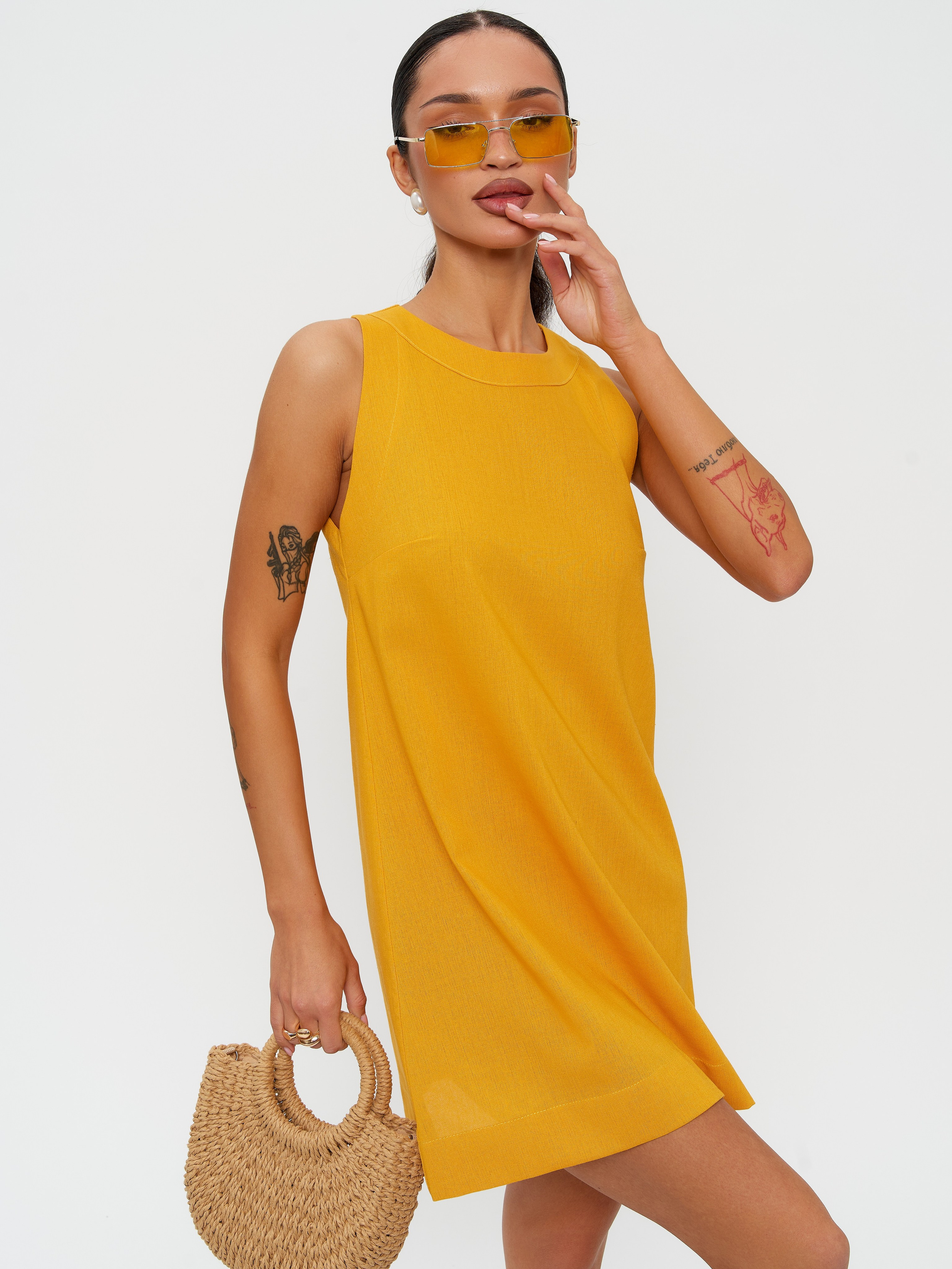 Платье. Фотограф для маркетплейсов в Москве