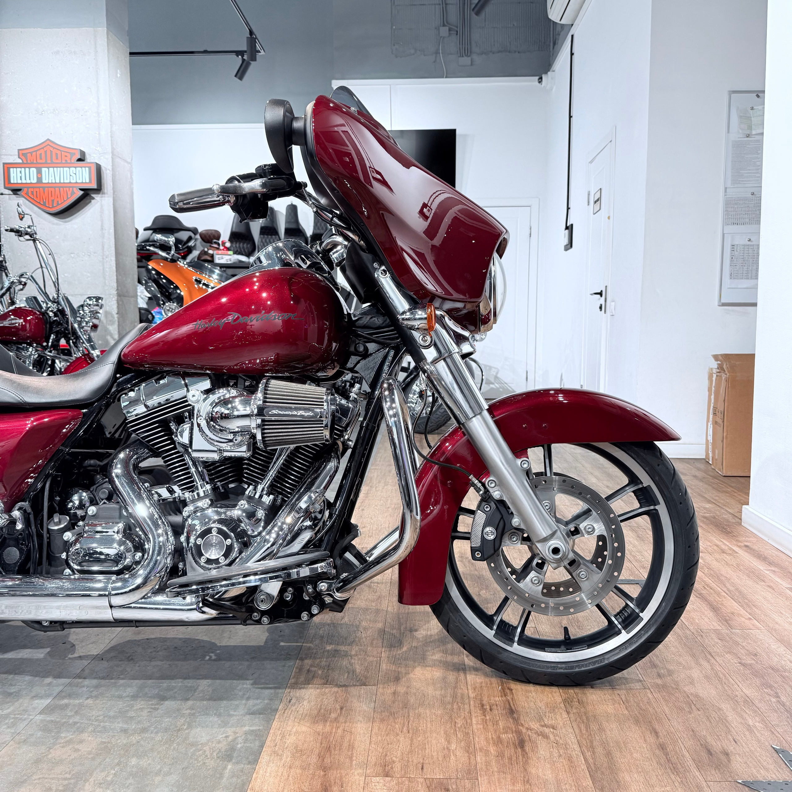 2013 Strееt Glide 103 ABS Сhеrry Реаrl. Hello Davidson, Москва. Только хорошие мотоциклы…