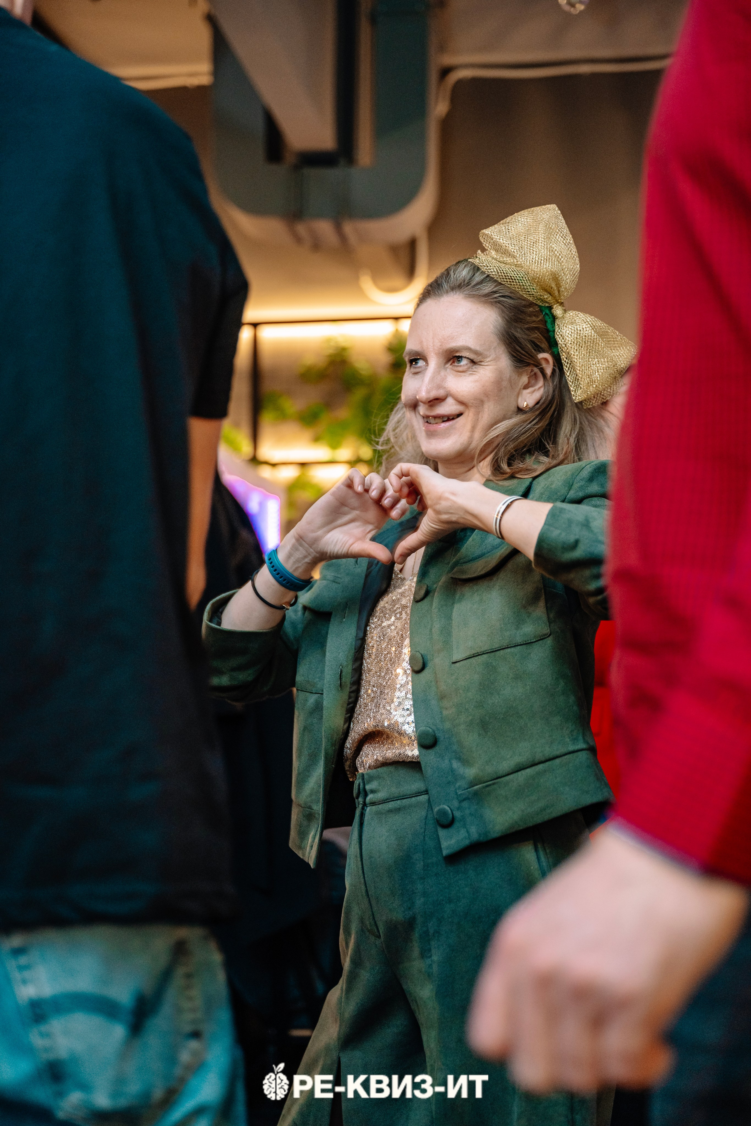 Реквизит — квиз в Зеленодольске и Волжске ZR cafe. Свадебный фотограф в Казани, и Зеленодольске Радик Мухаметов