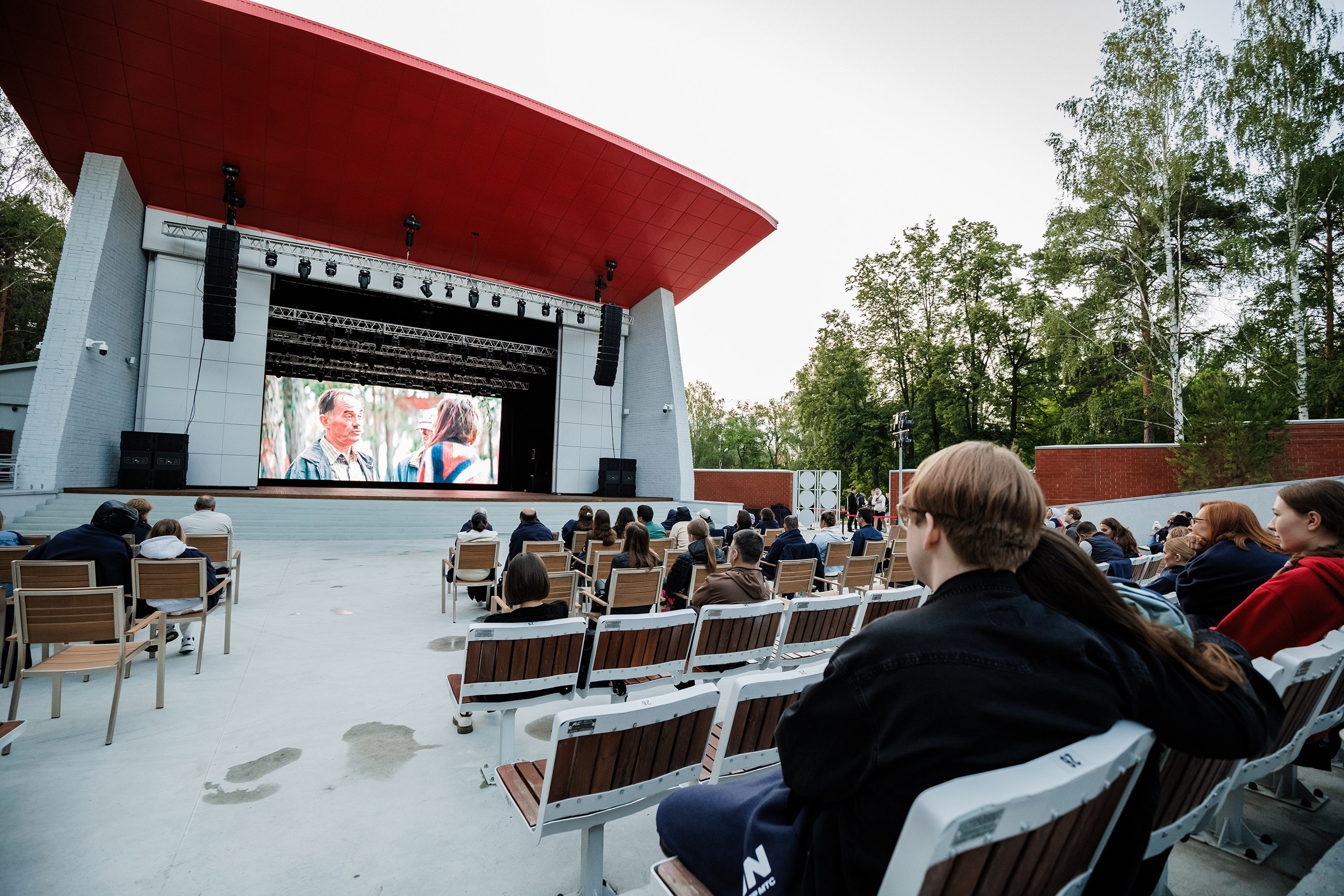 Открытие летнего кинотеатра KION. Фотограф Павел Хрулёв