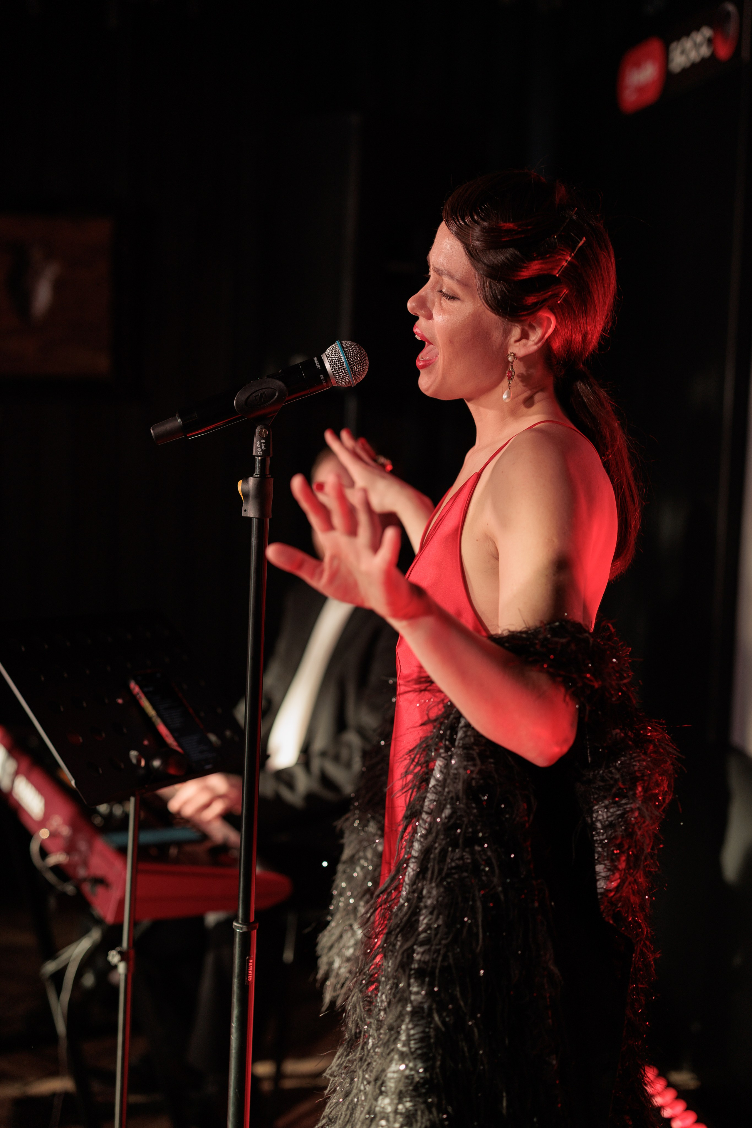 Альфа Босс — дегустация деловых идей. Контент для бизнеса в Екатеринбурге Полдень Медиа