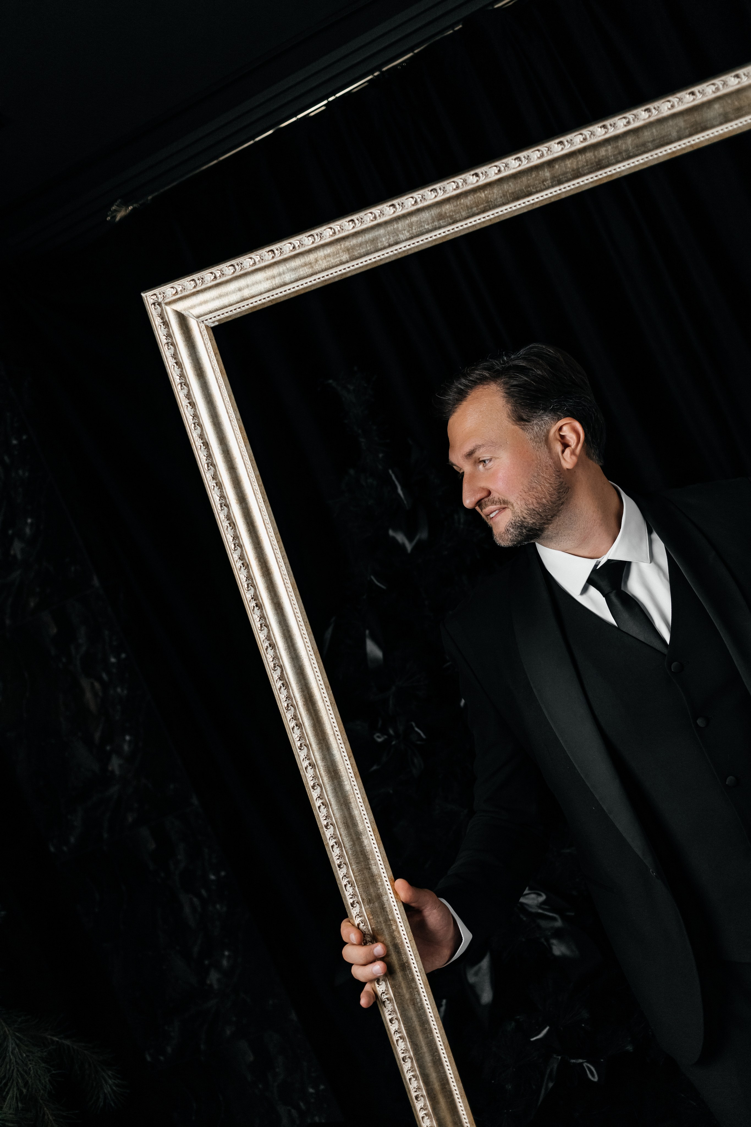 Бизнес-портрет для ведущего мероприятий. КОНТЕНТ ФОТОГРАФ