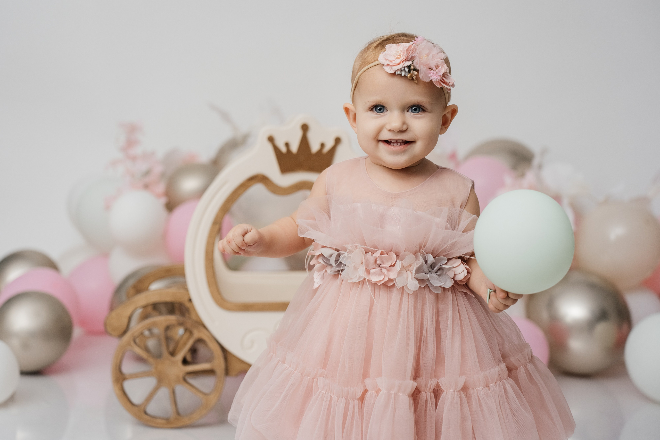 Детский гардероб. Лана Абрамян-Фотограф новорожденных и беременных в Новороссийске Анапе