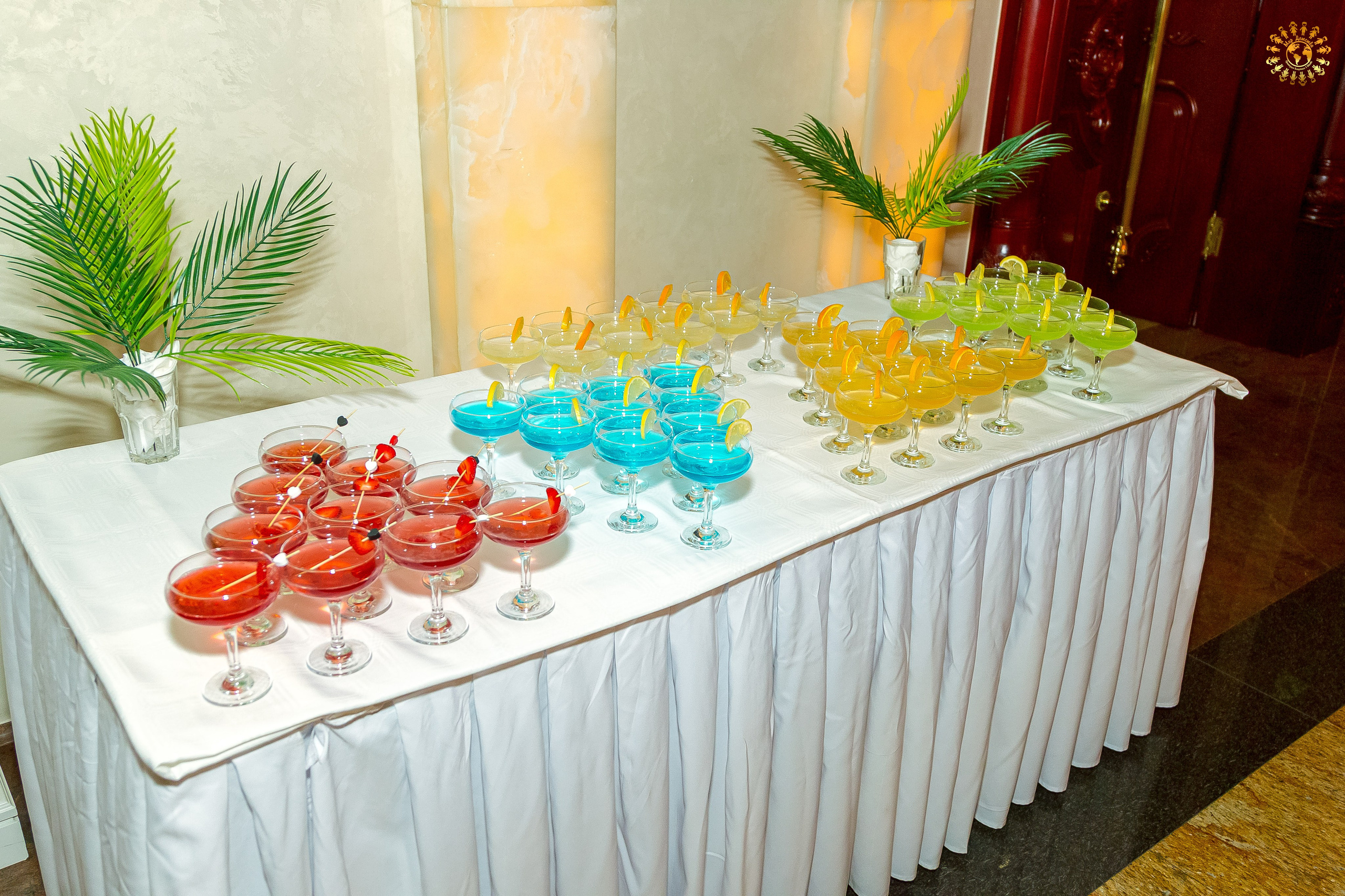 Выпускной 2023 (11-е классы) Triumph City Hall Москва. Репортажная съемка в Москве и области. Анималистика