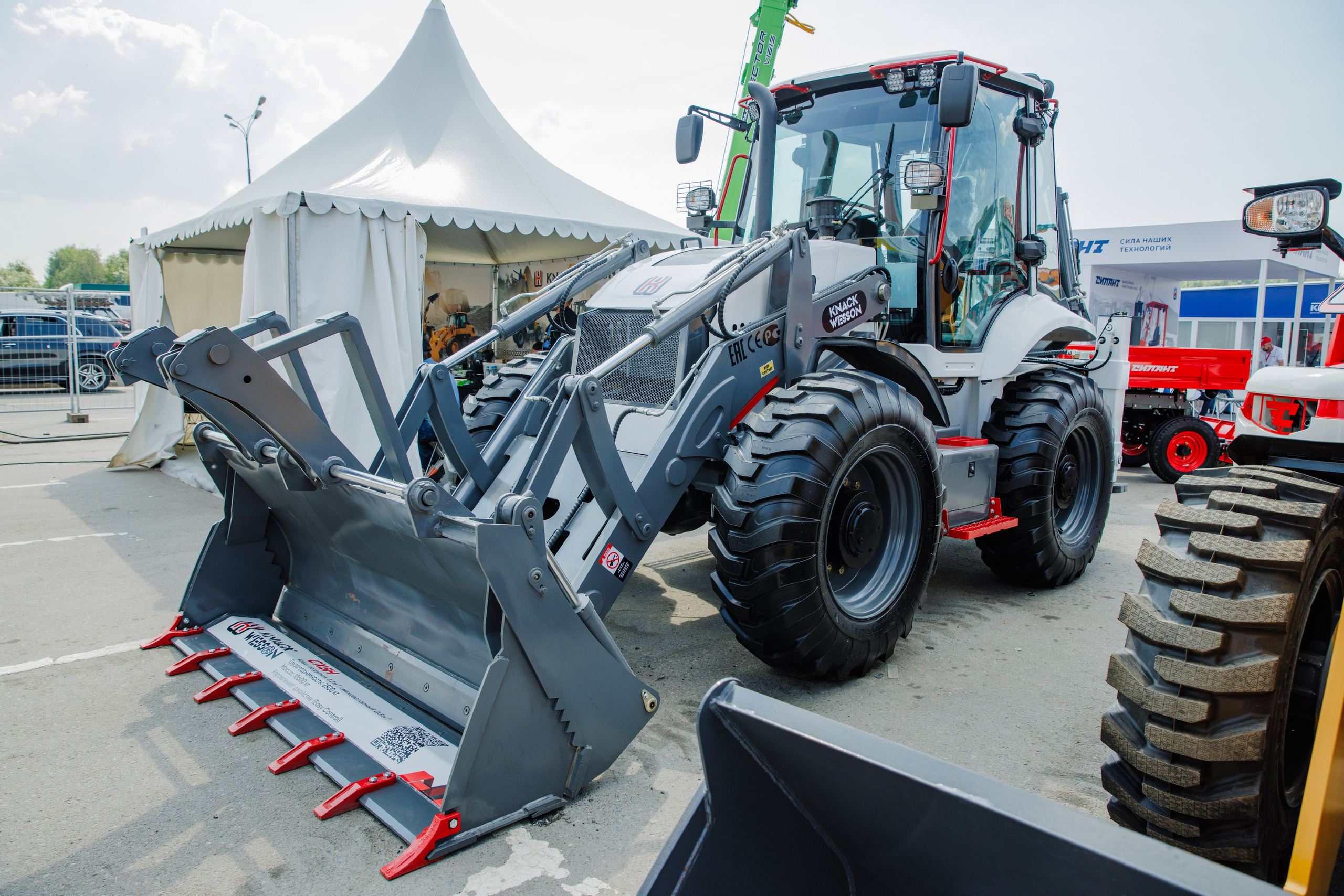 Выставка Спец. Техники. Фотограф Москва Шептаев Артём