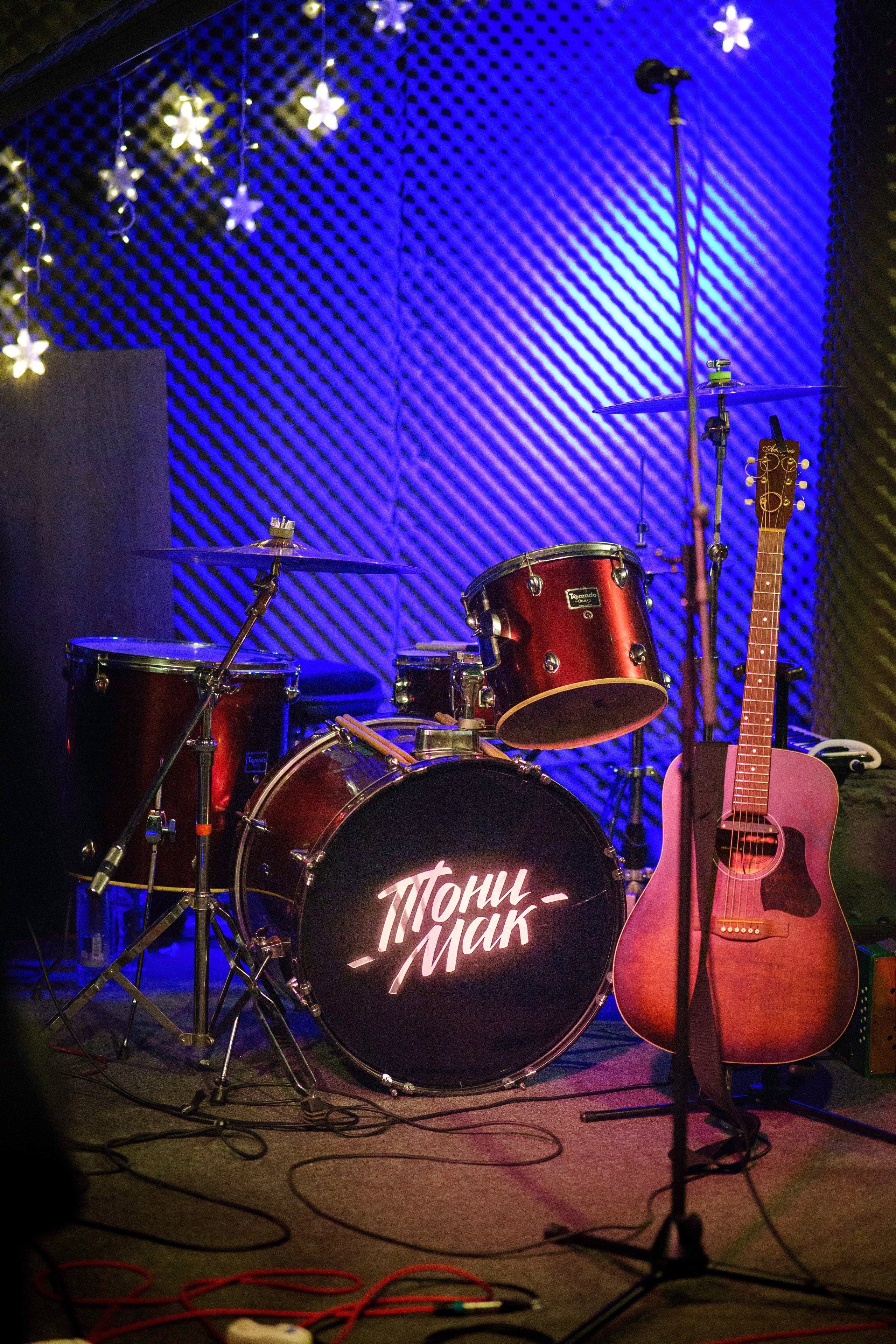 Концерт группы Тони Мак в баре Debaser. Фотограф в Санкт-Петербурге Ибрагимова Алина