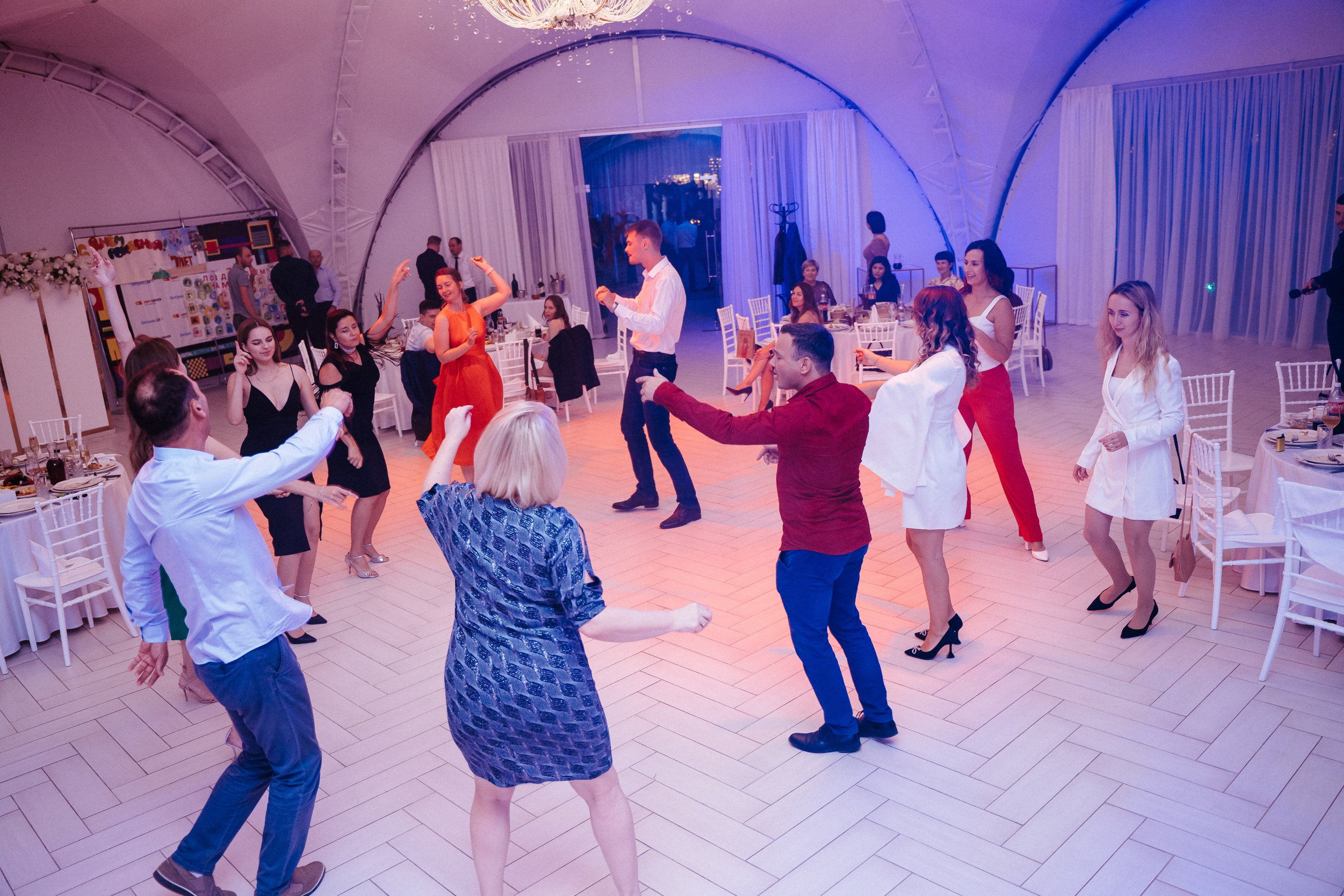 Ави Центр. Свадебный фотограф в Симферополе