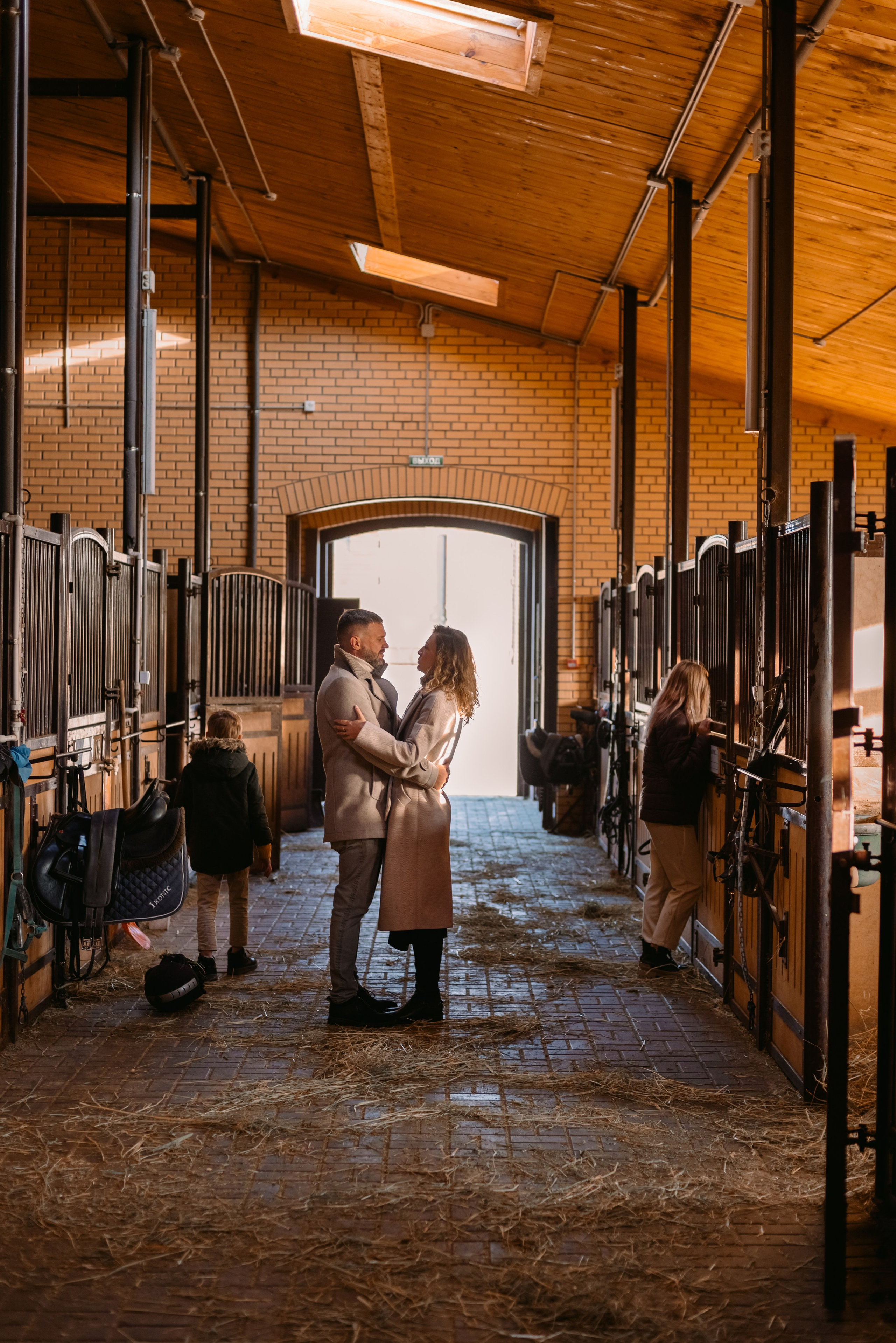 Фотосессия в конюшне и парке. Фотограф Юлия Кондратьева