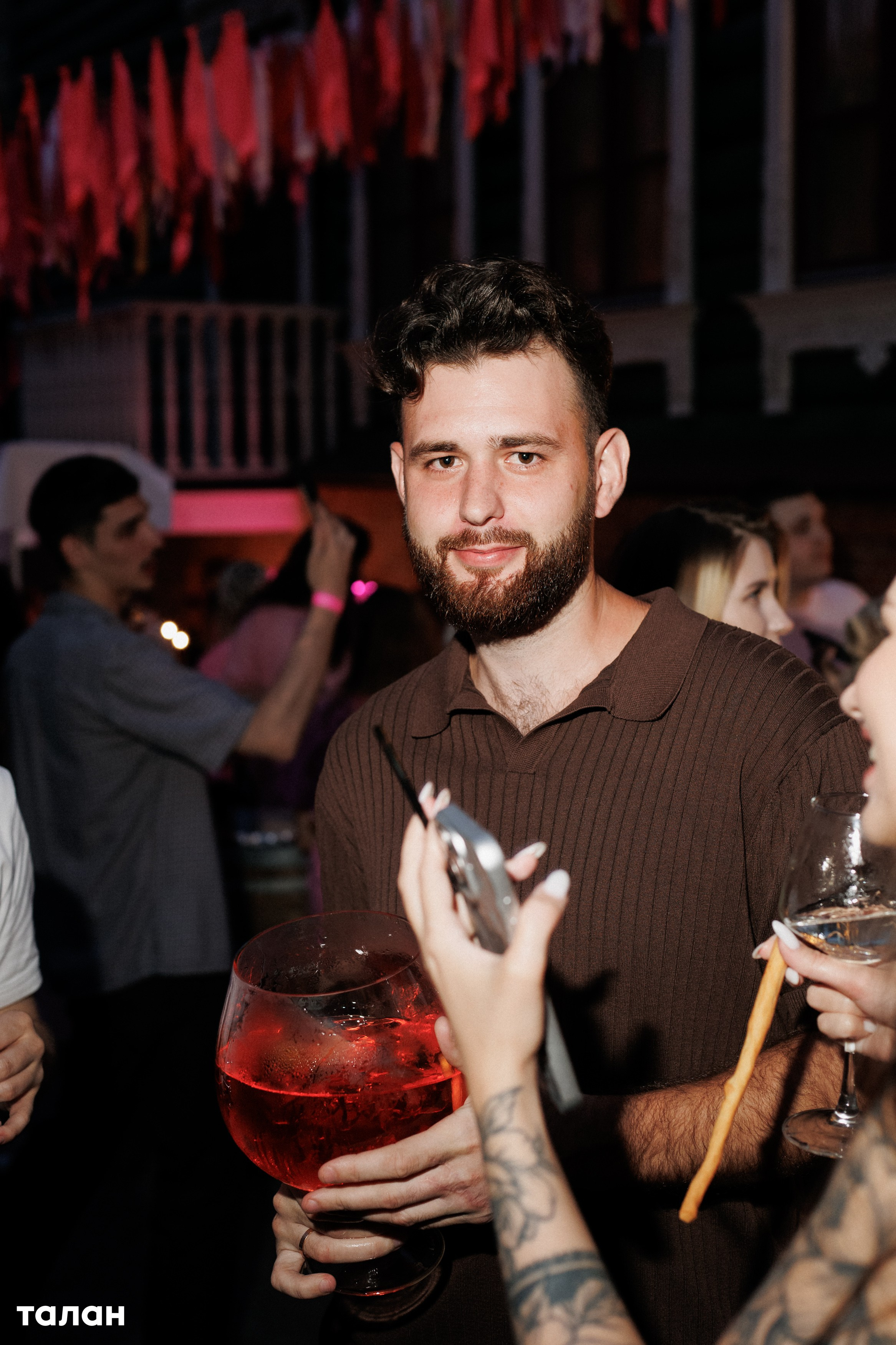 ВИНОТЕКА [бар+магаз] — BIRTHDAY PARTY. СВОИ. ФОТООТЧЕТЫ-СОБЫТИЯ-МЕСТА