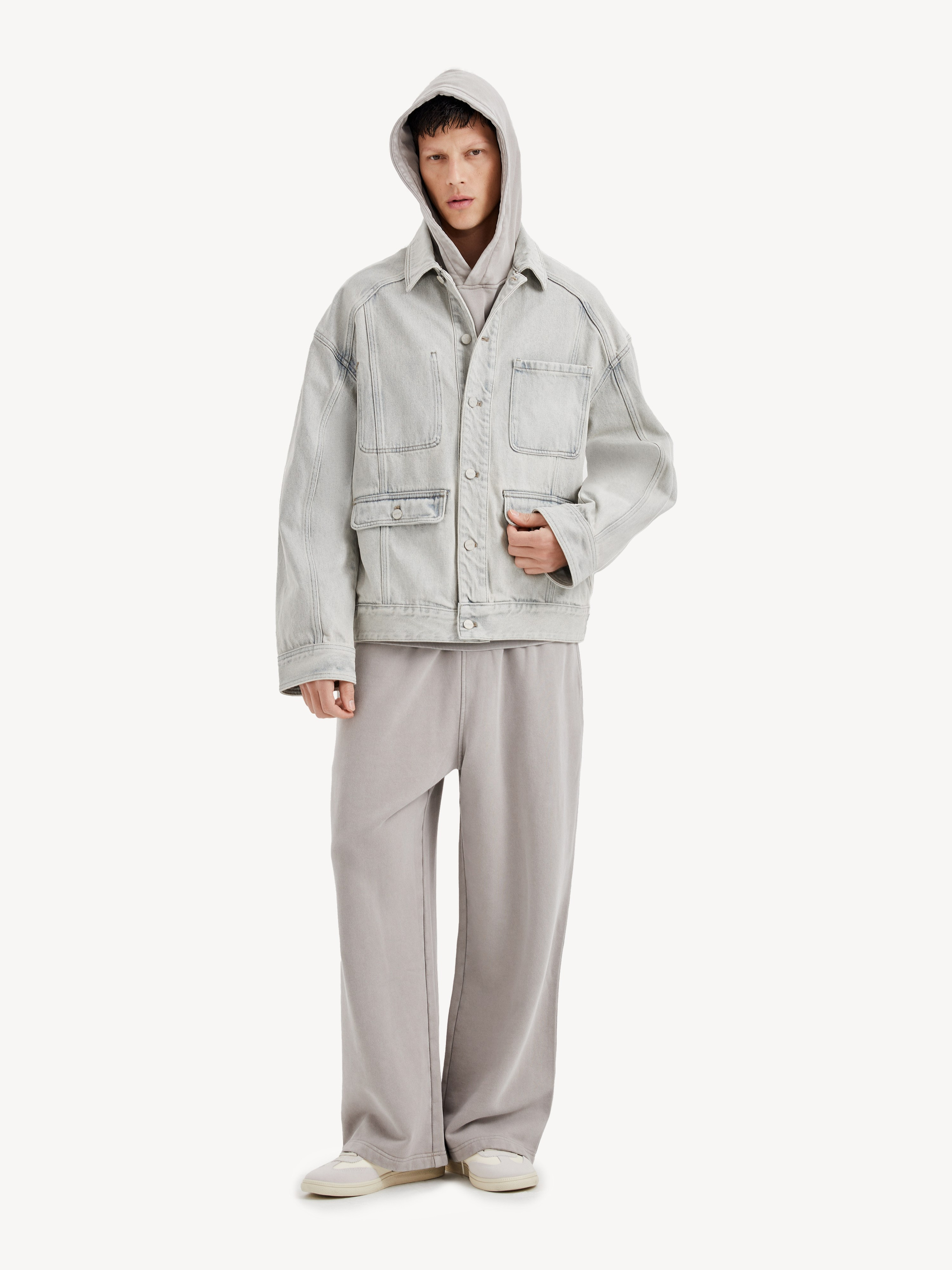 Ретушер для брендов одежды в Москве Струцкая Кристина