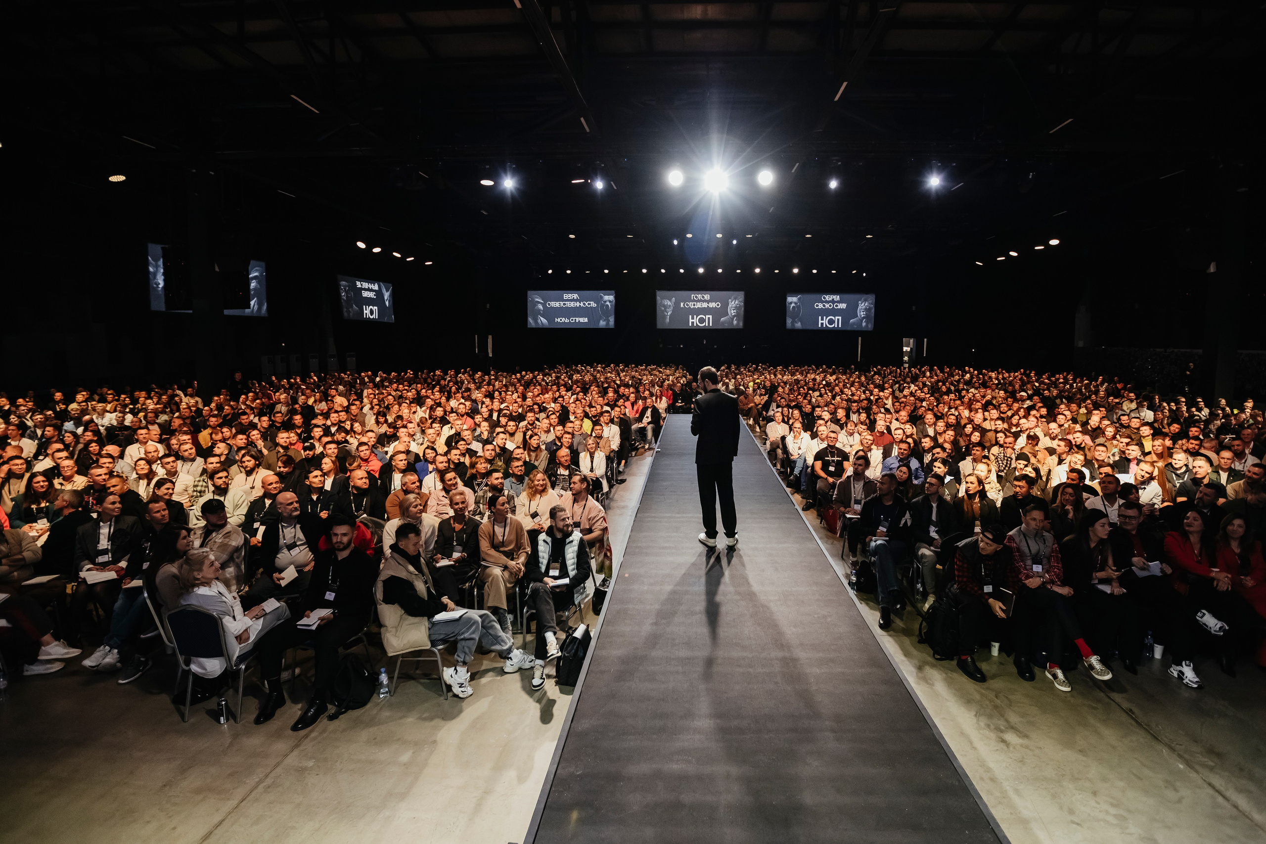Михаил Гребенюк НСП. Репортажный, event, концертный и backstage фотограф из Москвы Виталий Кривцов