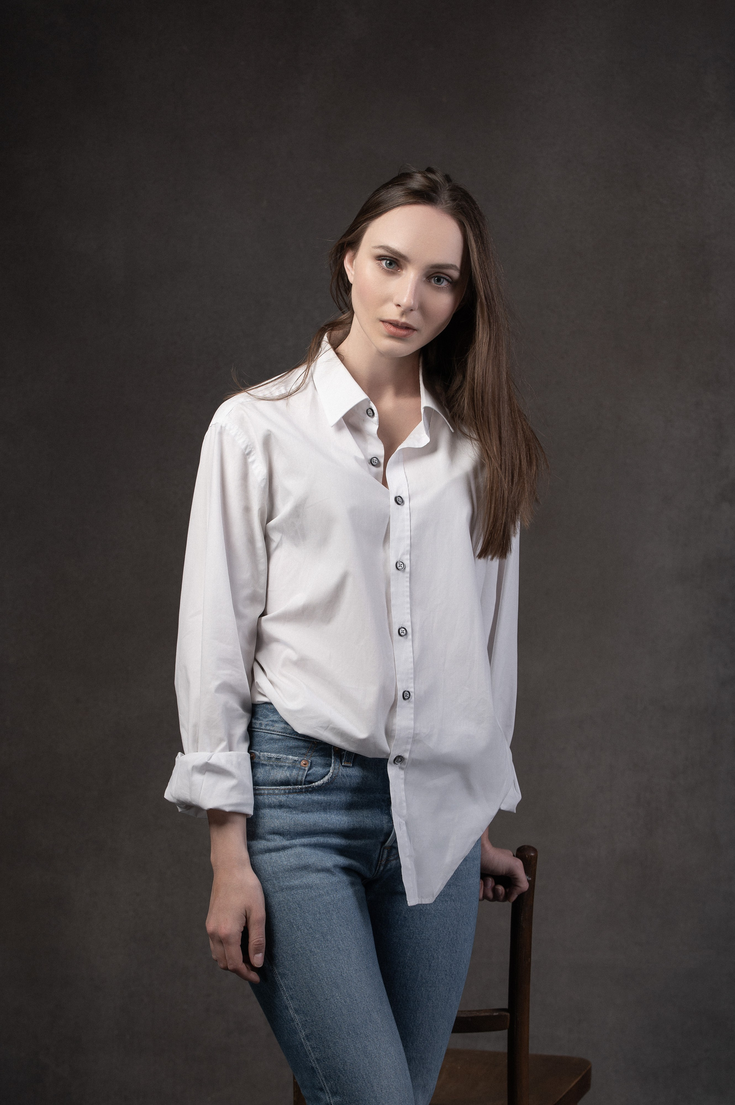 Anya in studio. Portrait photographer in Minsk Slava Potalakh