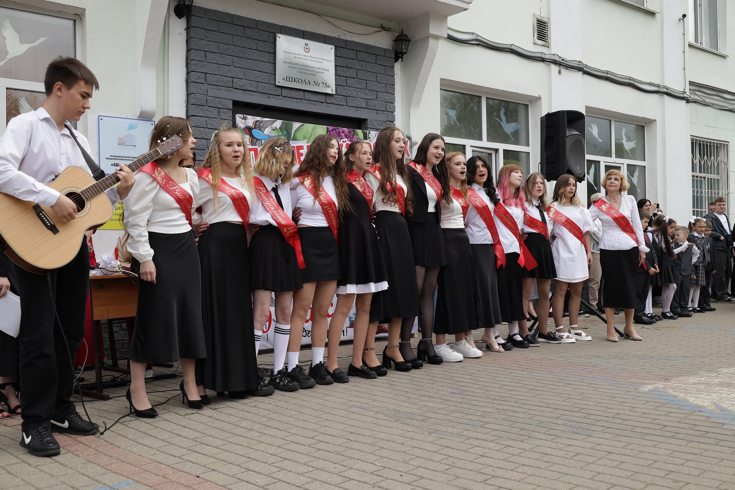 Последний звонок. Фотограф Надршина Лилия