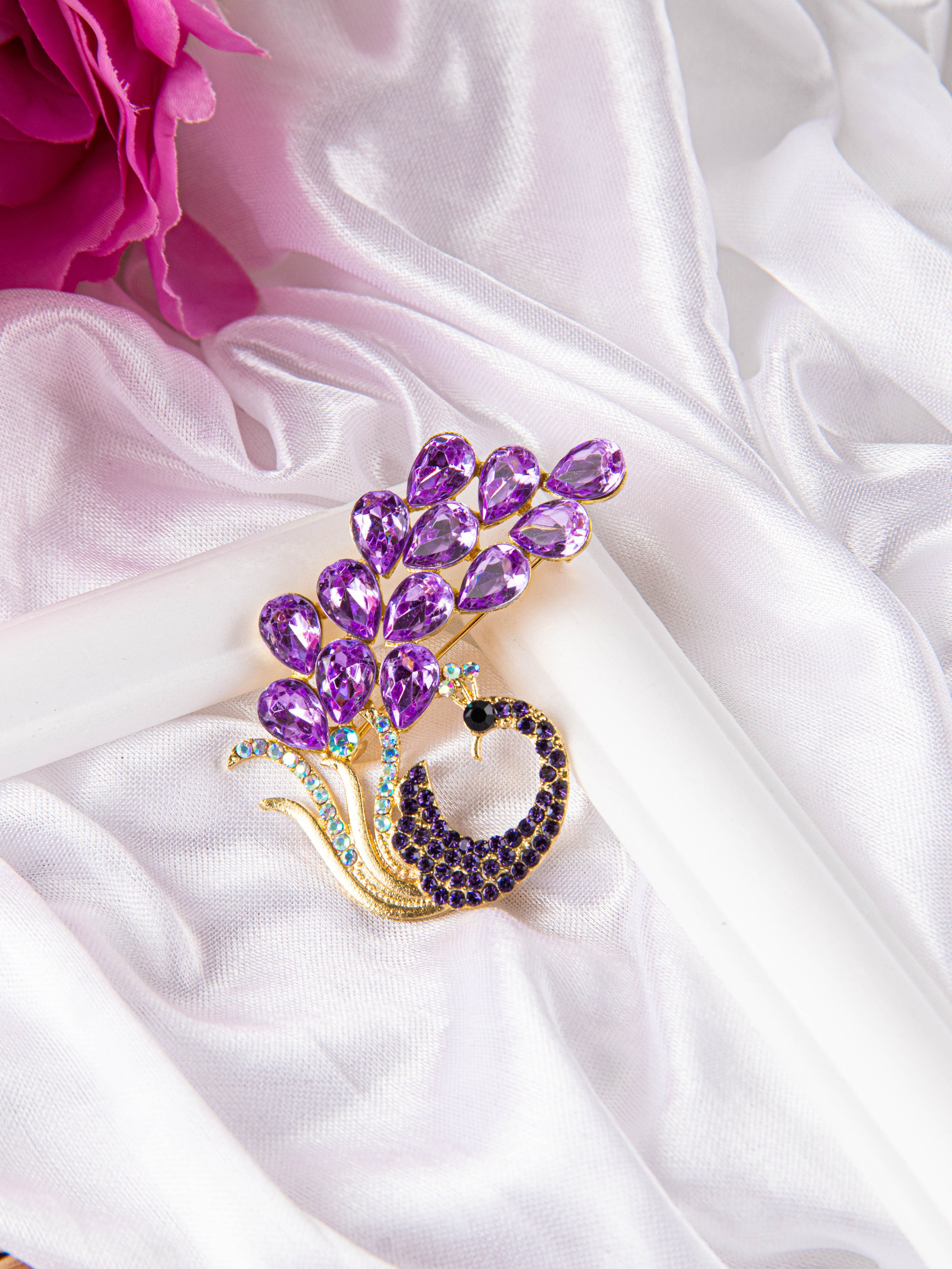 Брошь. «Матрица»