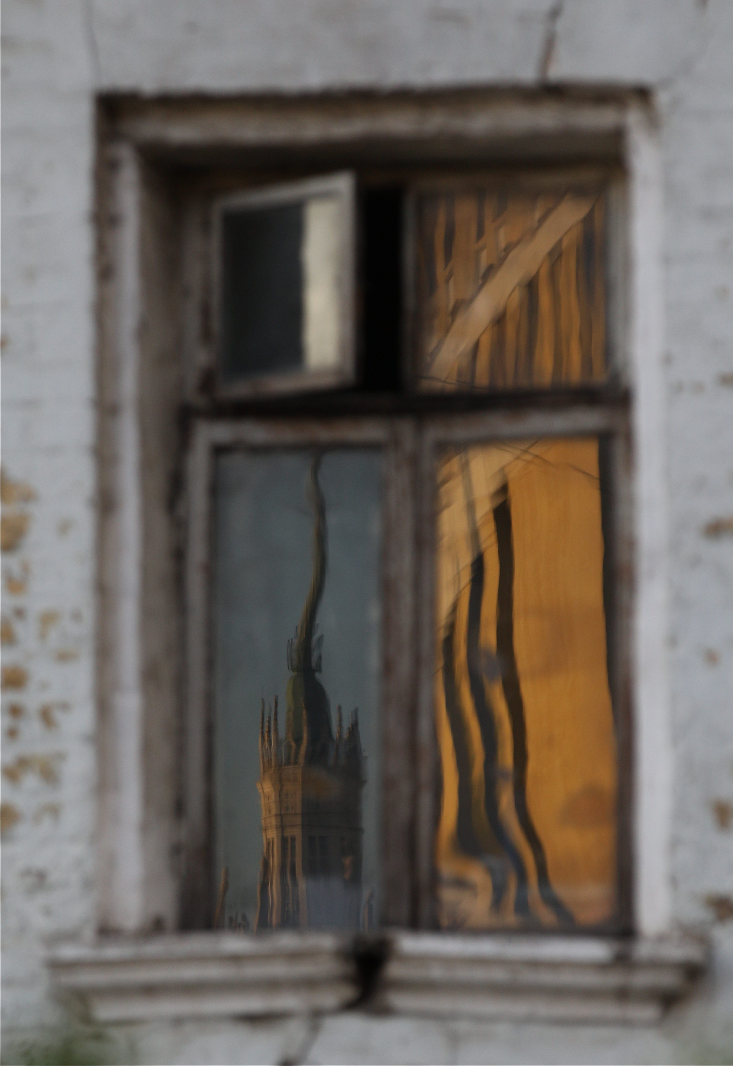 Отражение в окне