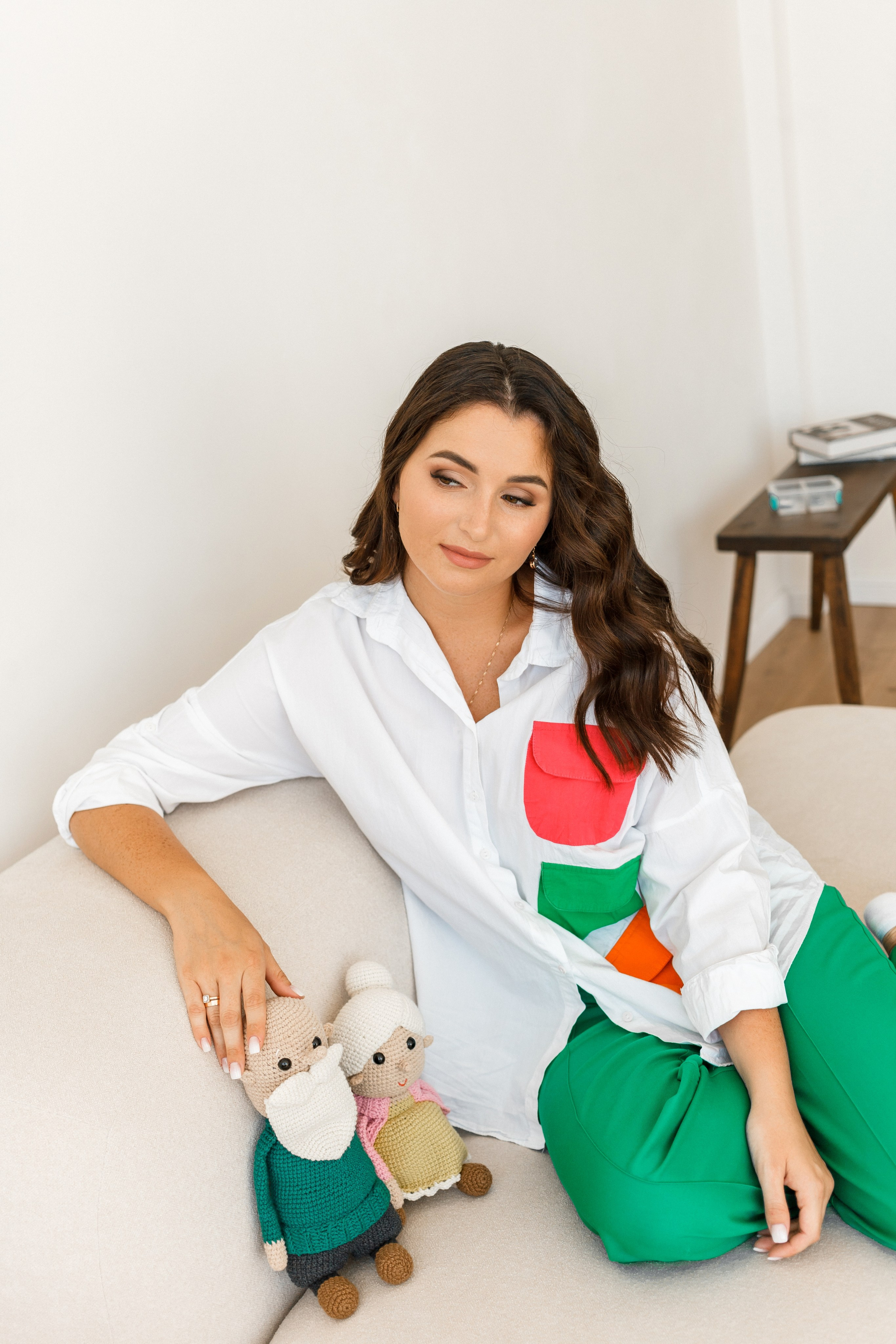 Что ты покупаешь, когда обращаешься ко мне? Отвечаю: уникальный визуал, который помогает в продвижении. Ты не просто платишь за съемку! Ты инвестируешь в развитие собственного бренда, чтобы зарабатывать больше.Меня зовут Анна Островская и я твой контент-фотограф. Пиши и я сделаю для тебя визуал, который отстроит тебя от конкурентов! 🔥