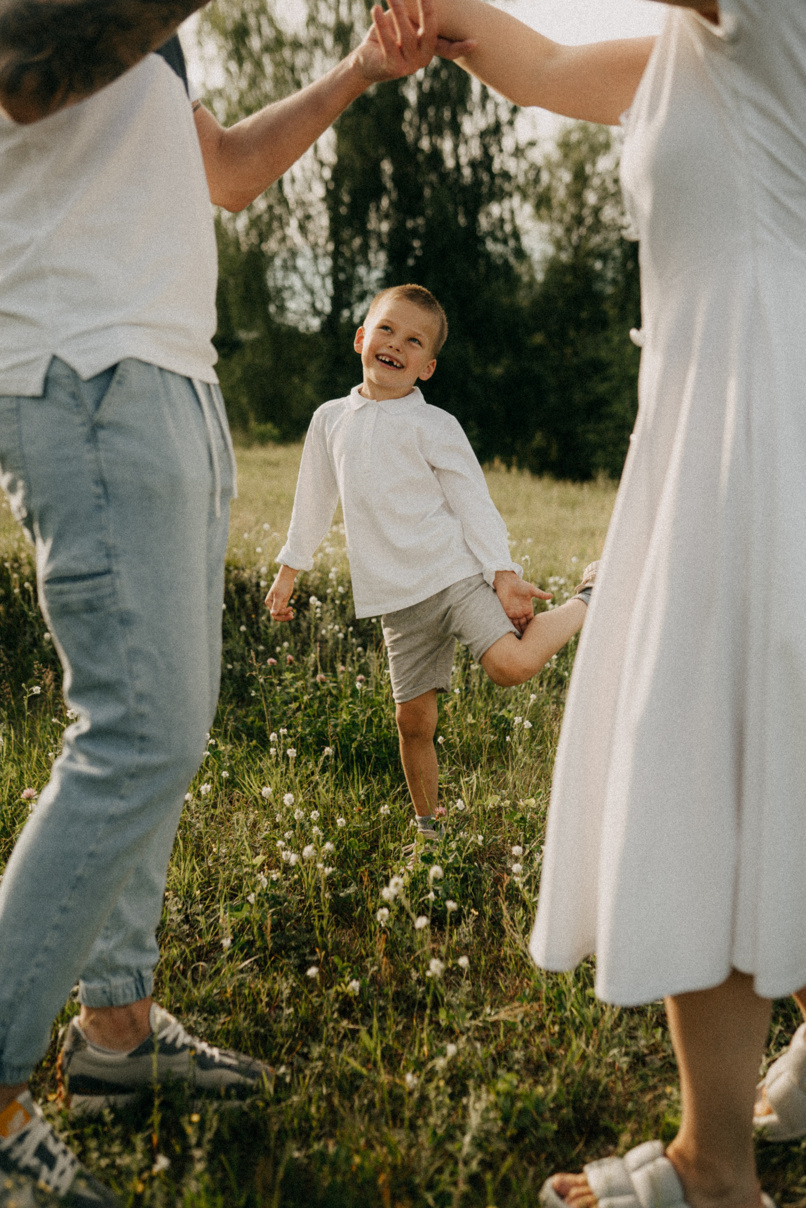 Семейная съемка в Ивантеевке, Love story в г. Мытищи. Свадебный фотограф в г. Москва, МО Гороза Алена