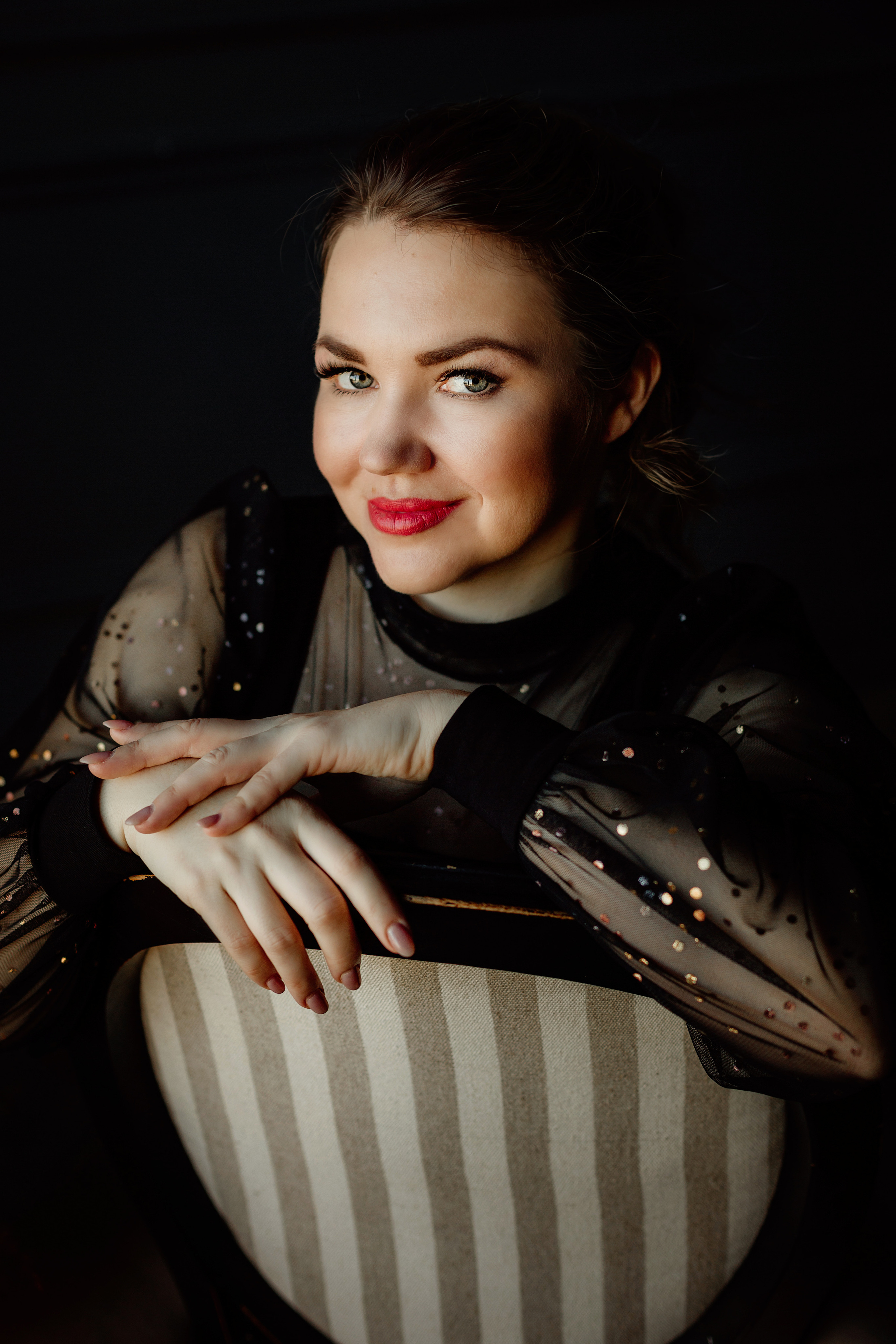 Виктория фотосессия в фотостудии. Деловая и Бизнес съемка в  Москве Инесса Грушко