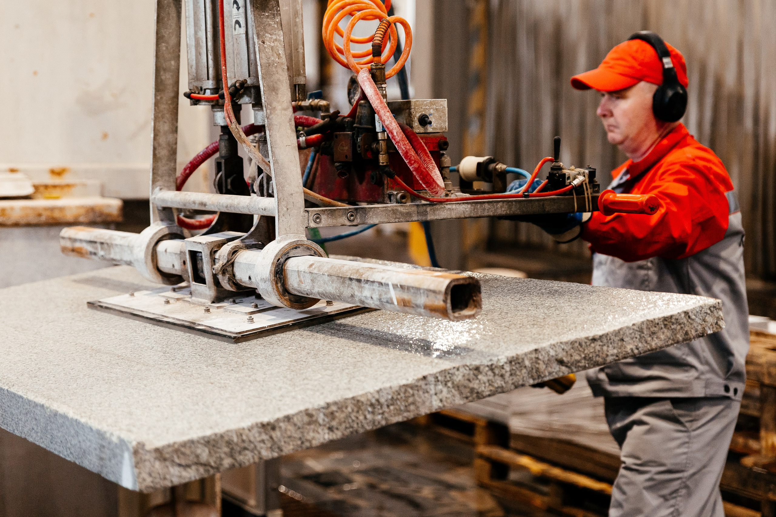 Камнеобрабатывающий завод. Ваш самый лучший фотограф!