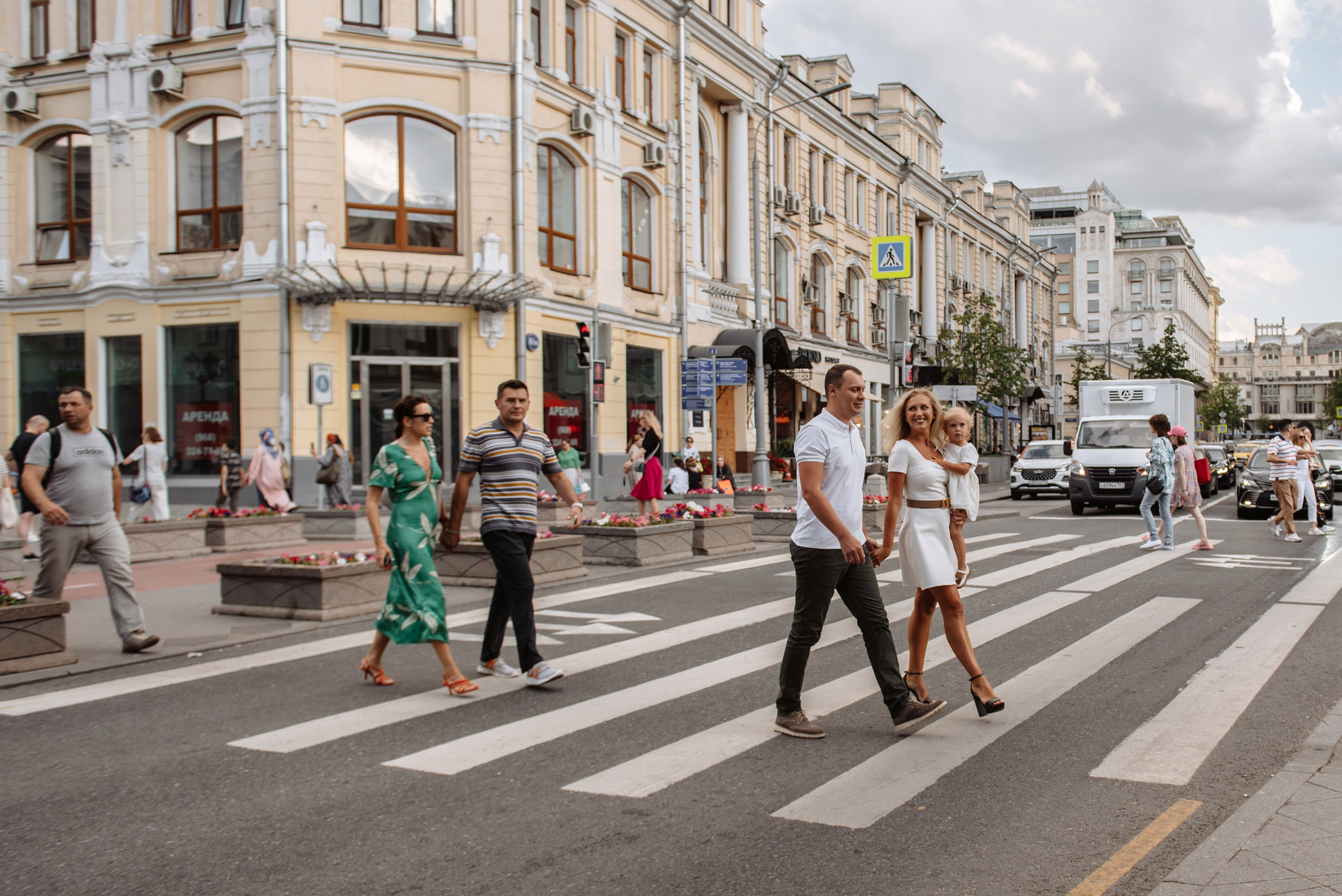 Миллионы глаз смотрят на нас.спустя 5 лет). Свадебный фотограф и визажист в Москве Кристина Палько
