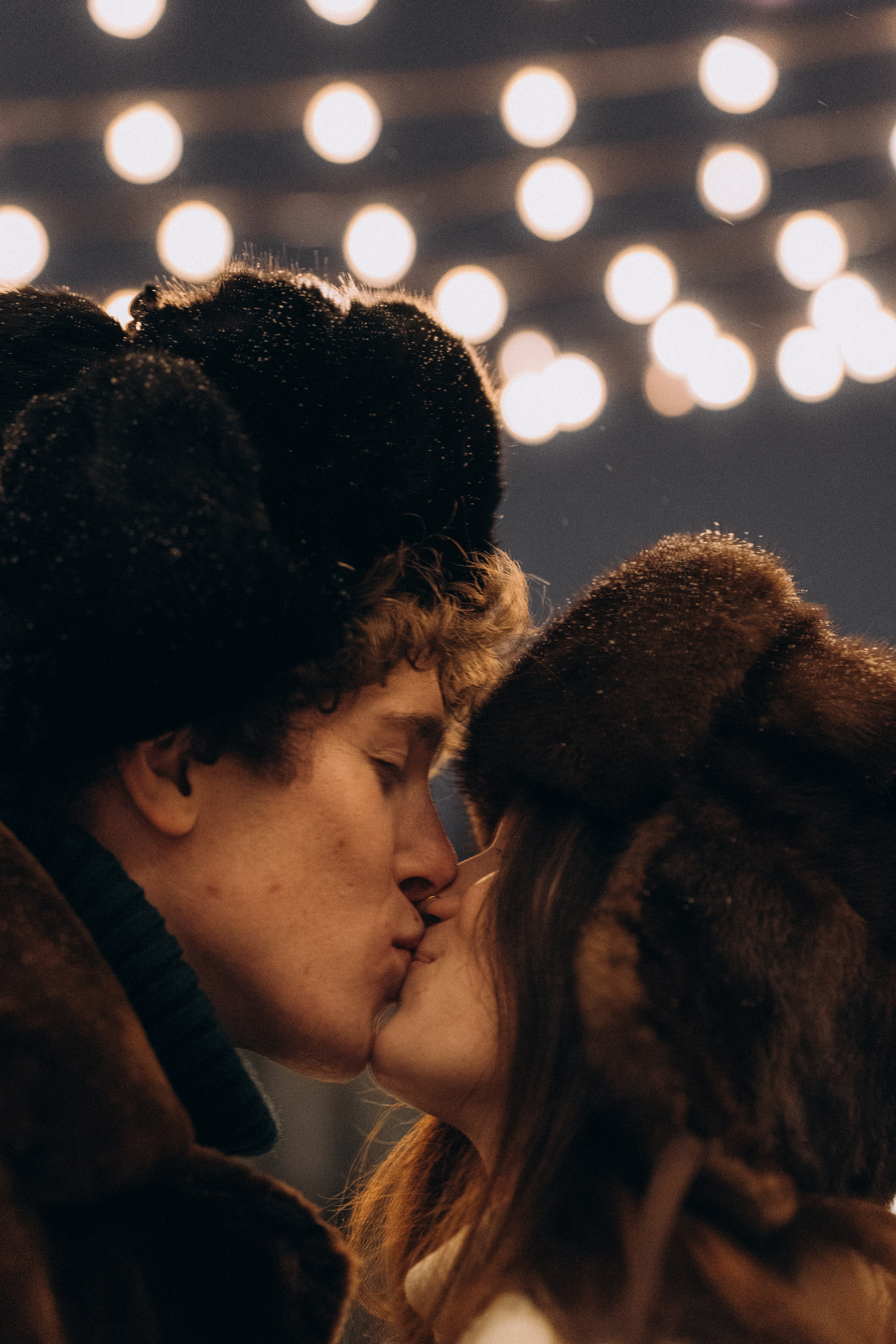 НОВОГОДНЯЯ ПРОГУЛКА ПАРЫ ПО ЧЕРНЫШЕВСКОЙ ПЕРЕД НОВЫМ ГОДОМ. Профессиональный фотограф, Санкт-Петербург — Виктория Богомолова