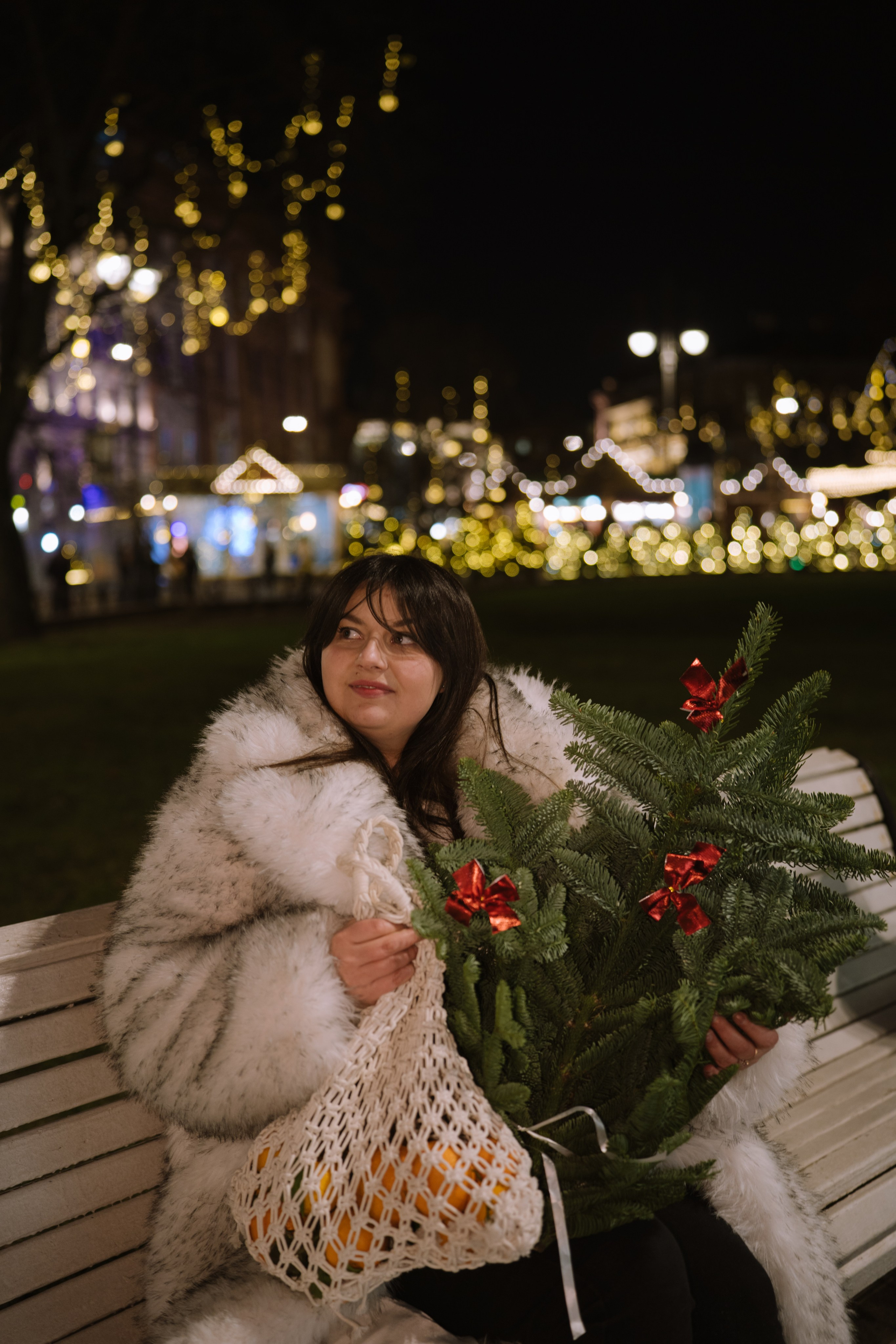 ПРОГУЛКА НА МАНЕЖНОЙ ПЛОЩАДИ ДЛЯ ДЕВУШКИ ПЕРЕД НОВЫМ ГОДОМ (НОВОГОДНЯЯ ФОТОСЕССИИЯ НА МАНЕЖНОЙ ПЛОЩАДИ). Профессиональный фотограф, Санкт-Петербург — Виктория Богомолова