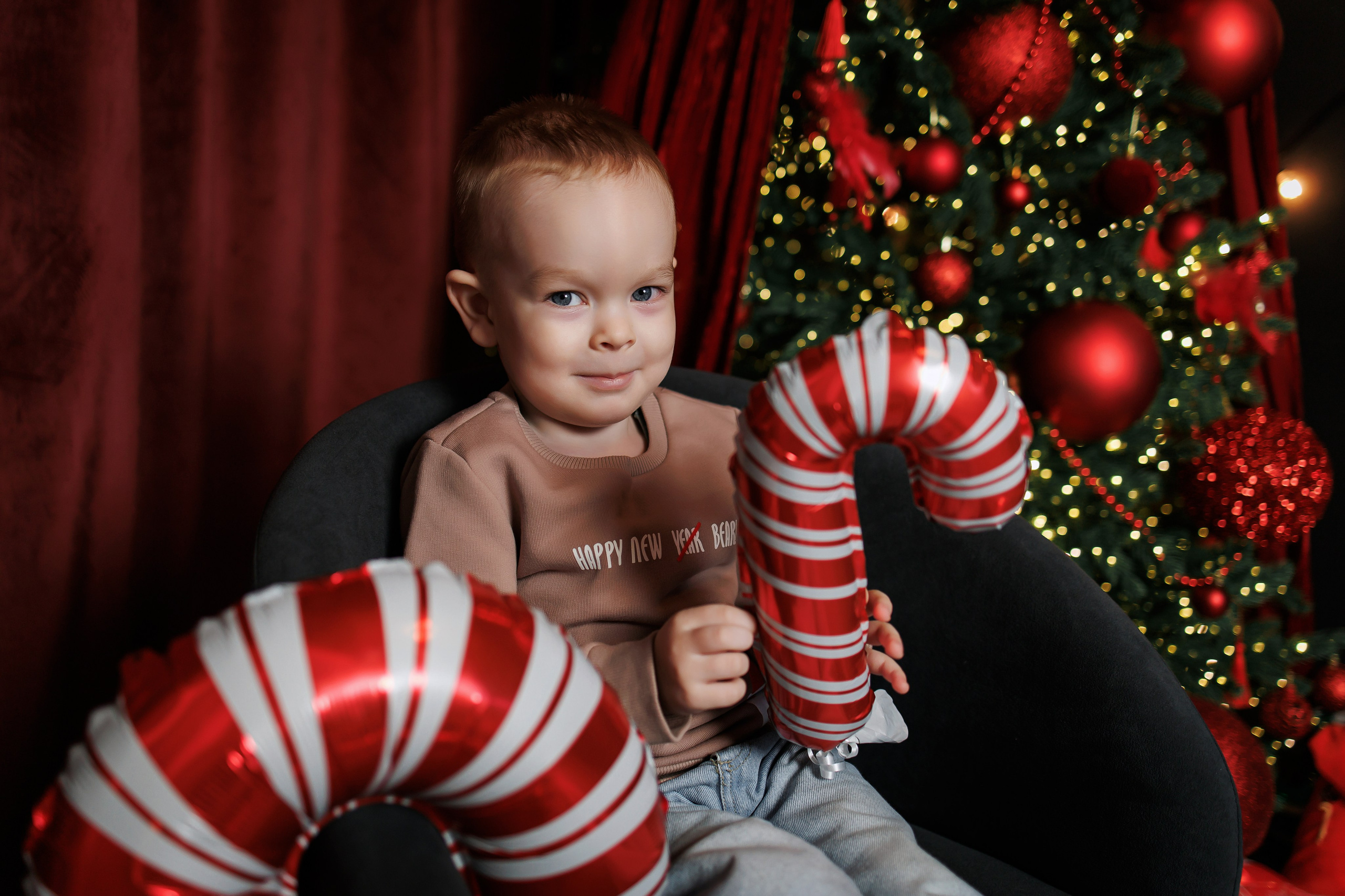 Ваши фотографии. Интерьерная фотостудия Background в Омске