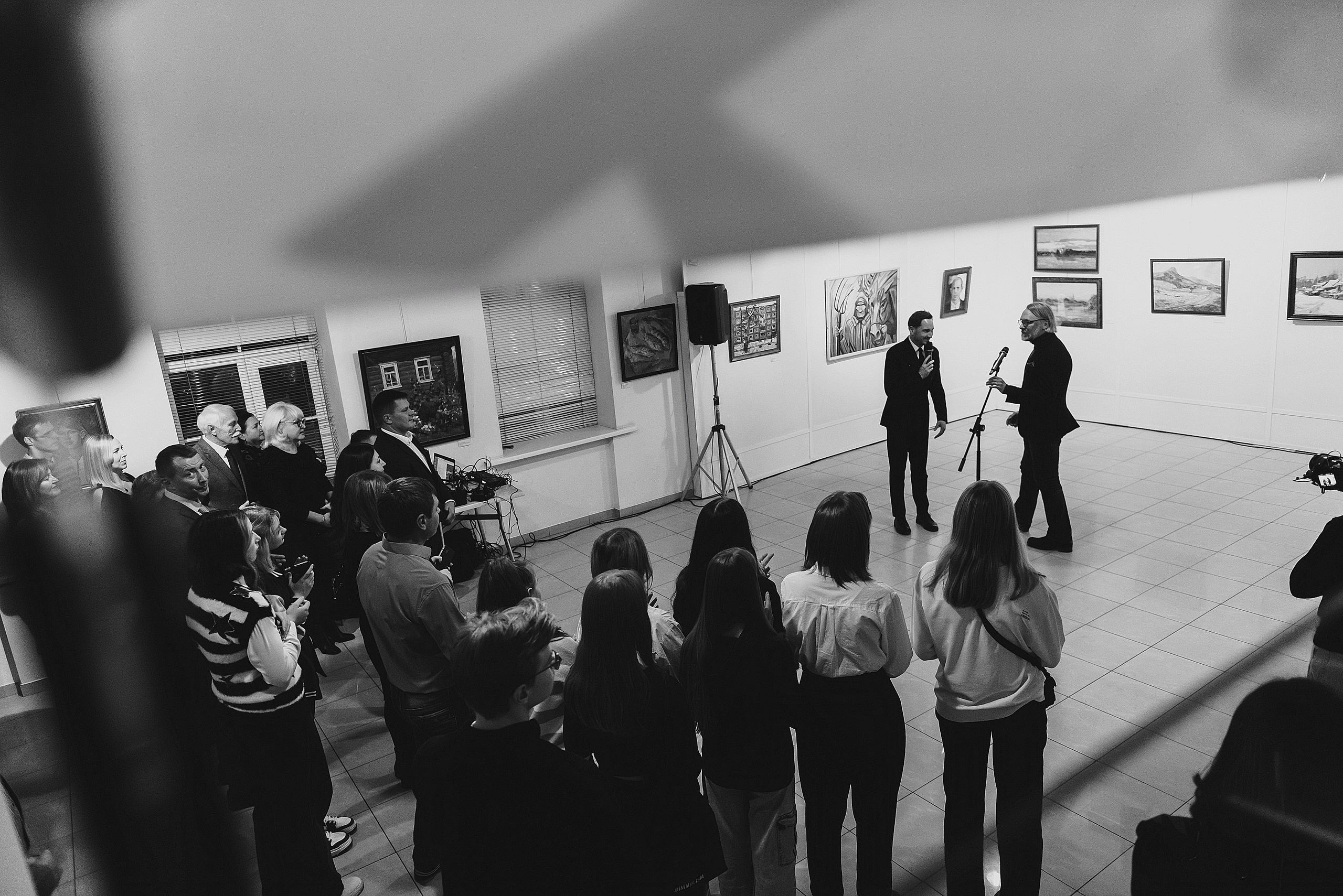 30.10.2023 | Галерея современного искусства «Красный Мост». Торжественное открытие галереи и выставки «Мост». Фотограф Роман Рудаков