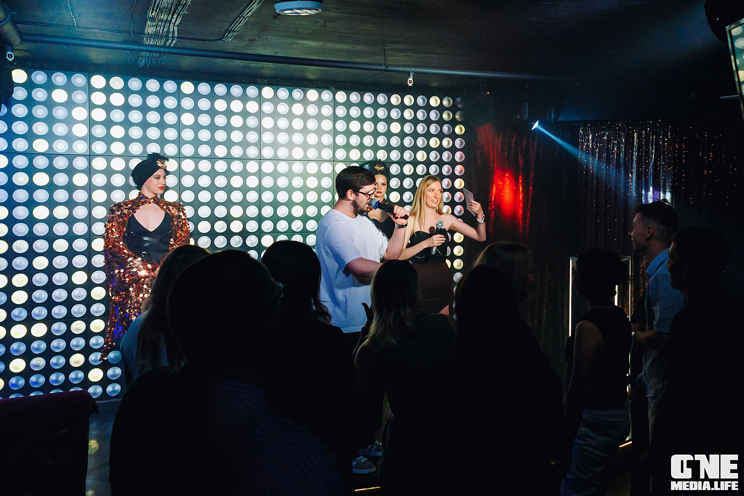 Фоторепортаж из караоке-клуба Эйфория. One Media Life: фоторепортажи, фотоотчеты с мероприятий и заведений