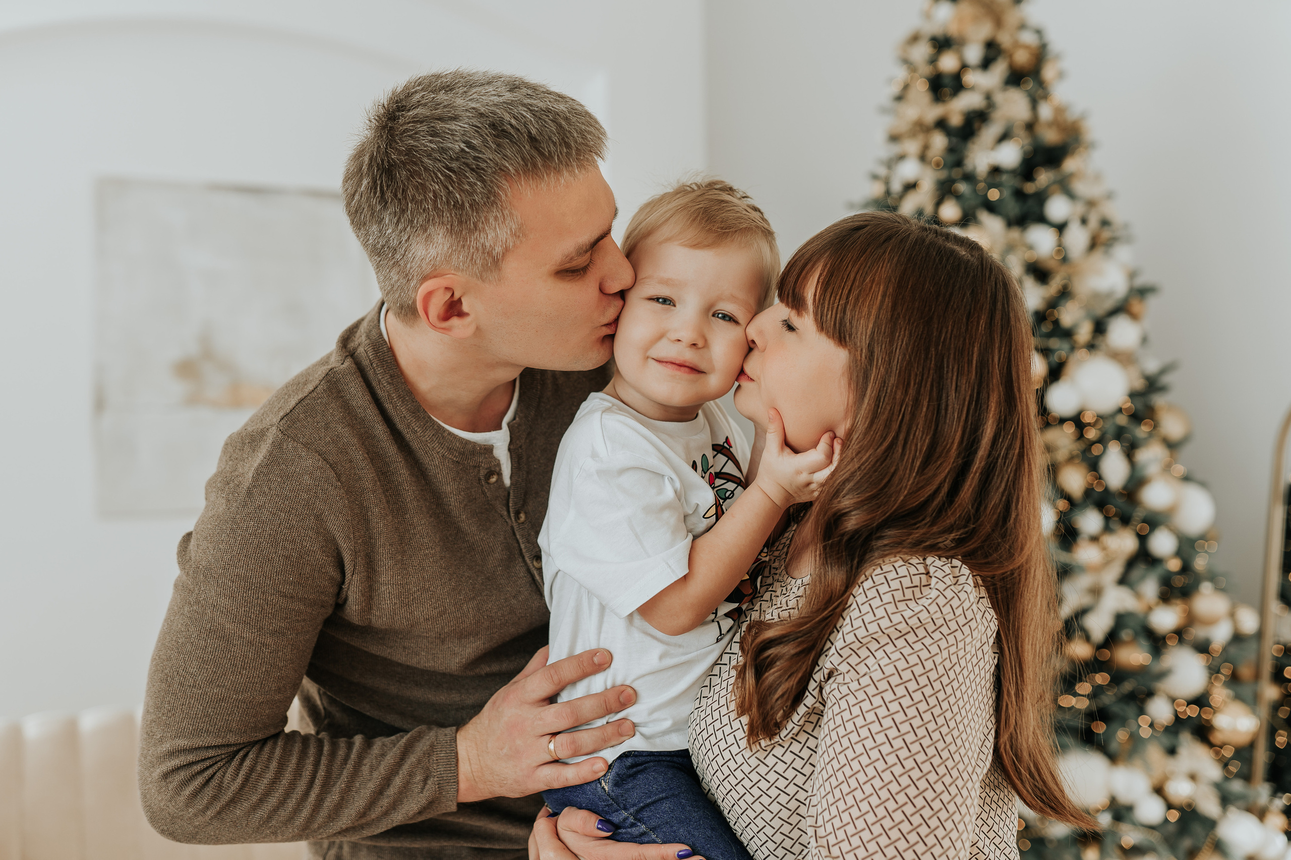 Новогодние фотосессии. Семейный детский фотограф видеограф в Омске Юлия Татаринова