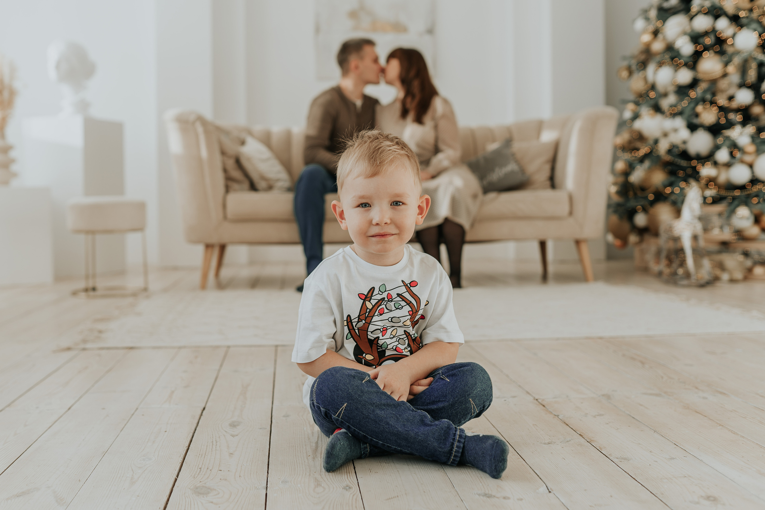 В студии. Семейный детский фотограф видеограф в Омске Юлия Татаринова