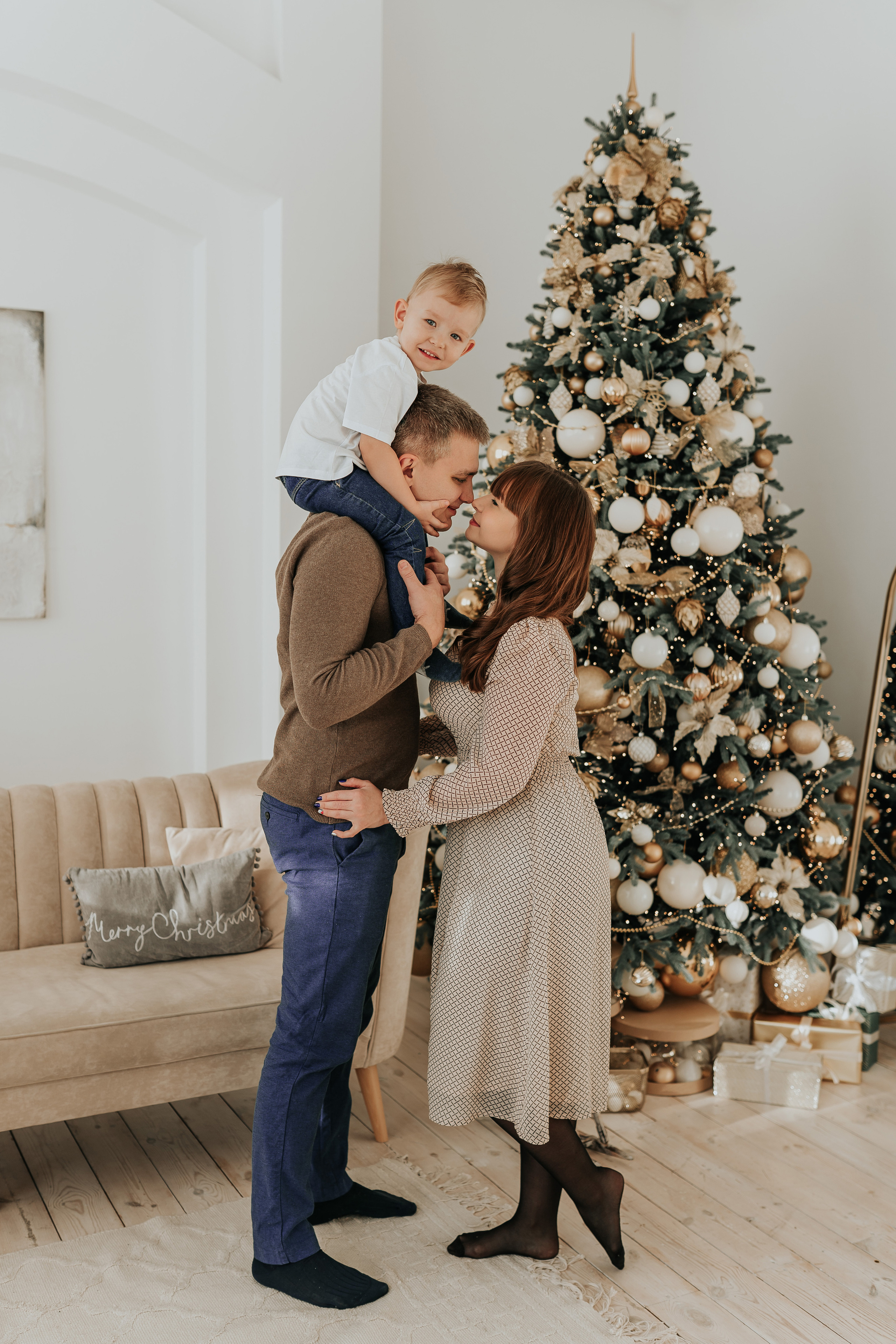 Новогодние фотосессии. Семейный детский фотограф видеограф в Омске Юлия Татаринова