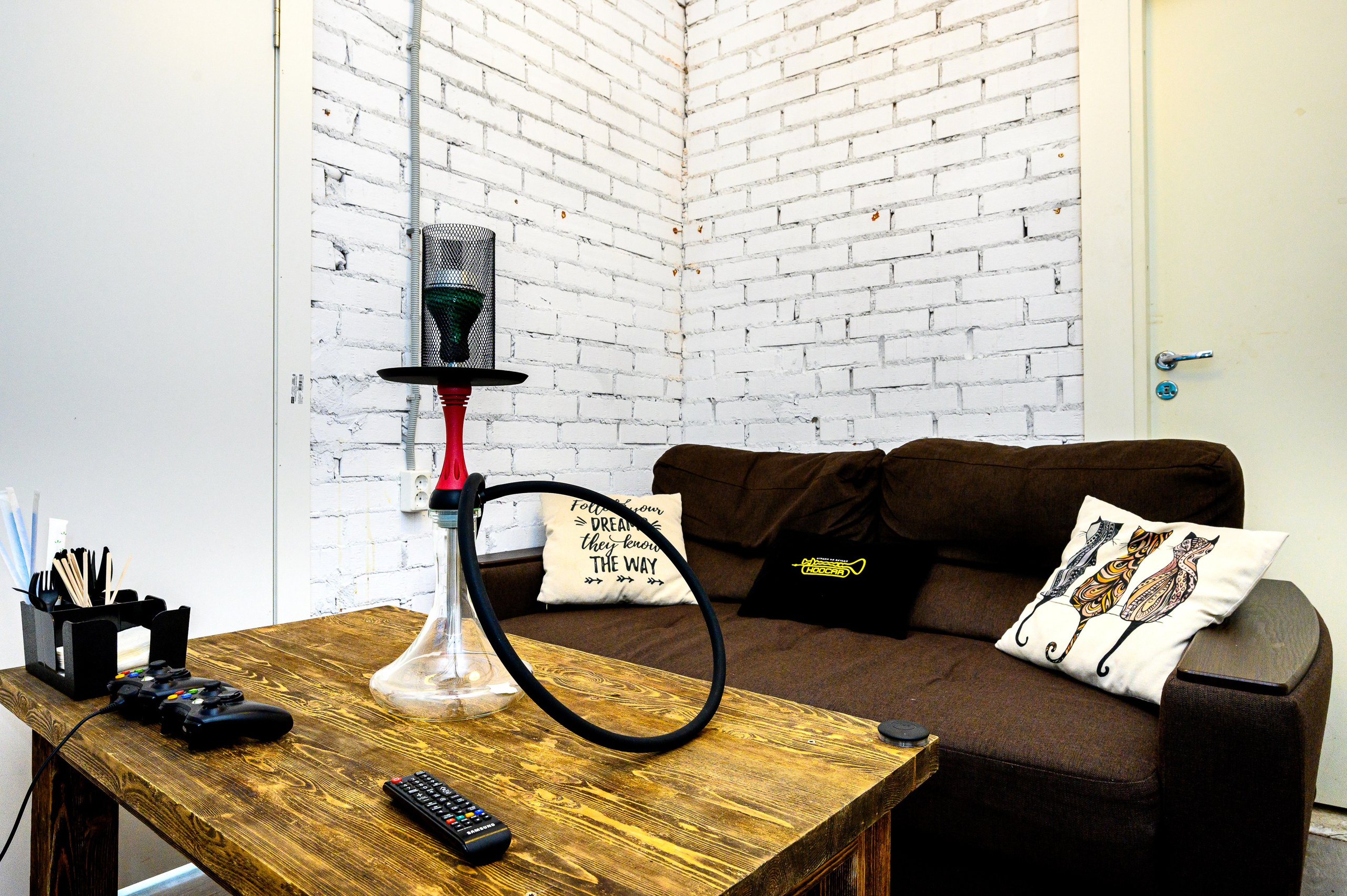 Магазин кальянов Hoocar. Интерьерный фотограф. Фото- видеосъемка недвижимости Санкт-Петербург