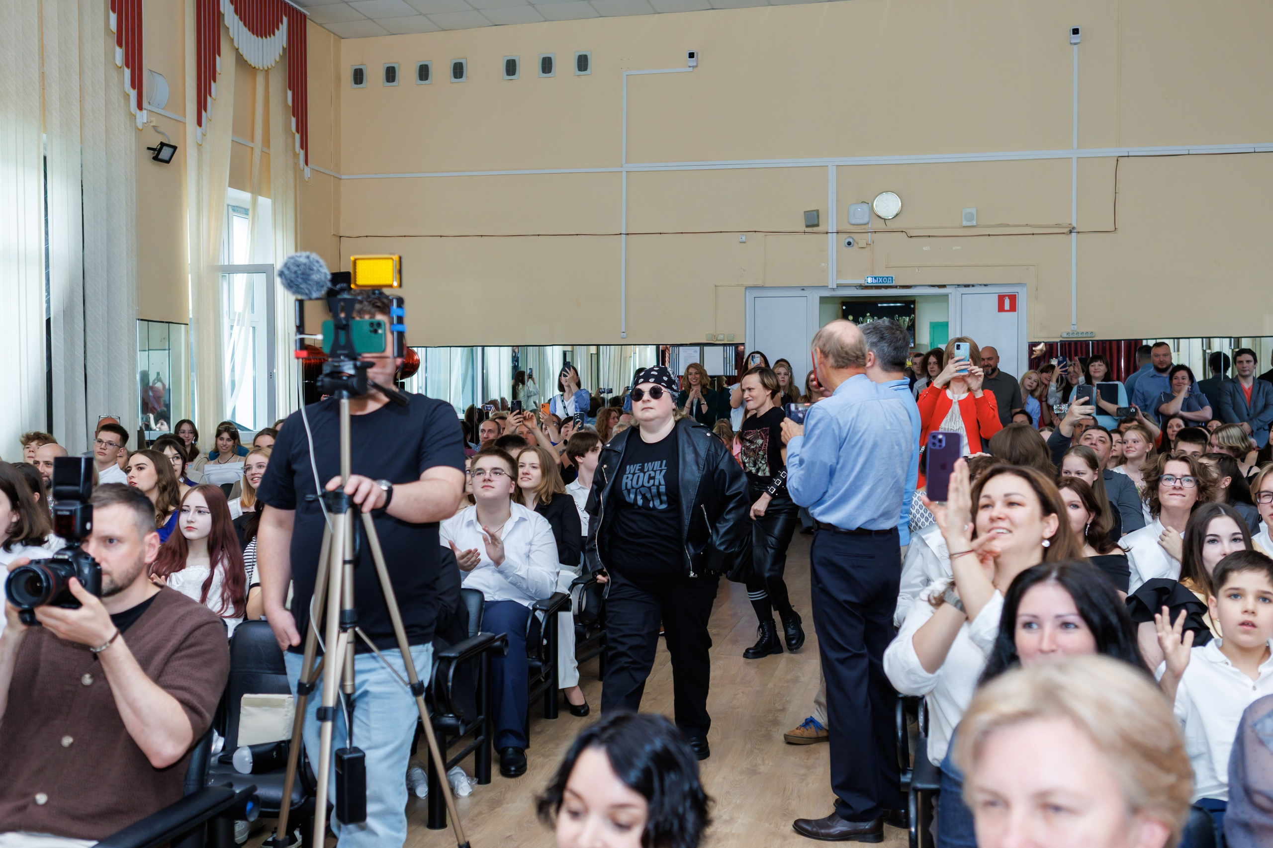 9 класс / Выпускной / Гимназия № 1558 / г. Москва. Детский и семейный фотограф Мария Киселёва. Москва
