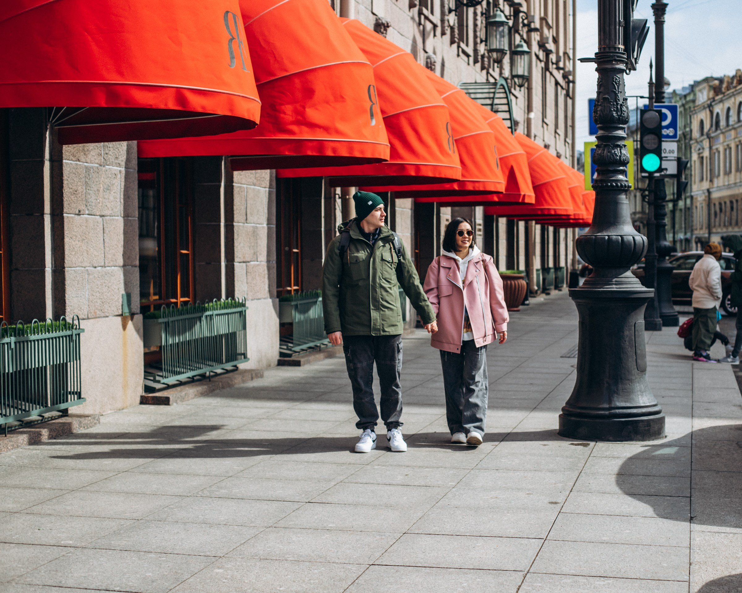 Максим и Катерина в мае. Фотопрогулка в Петербурге. Индивидуальный и семейный фотограф в Санкт-Петербурге