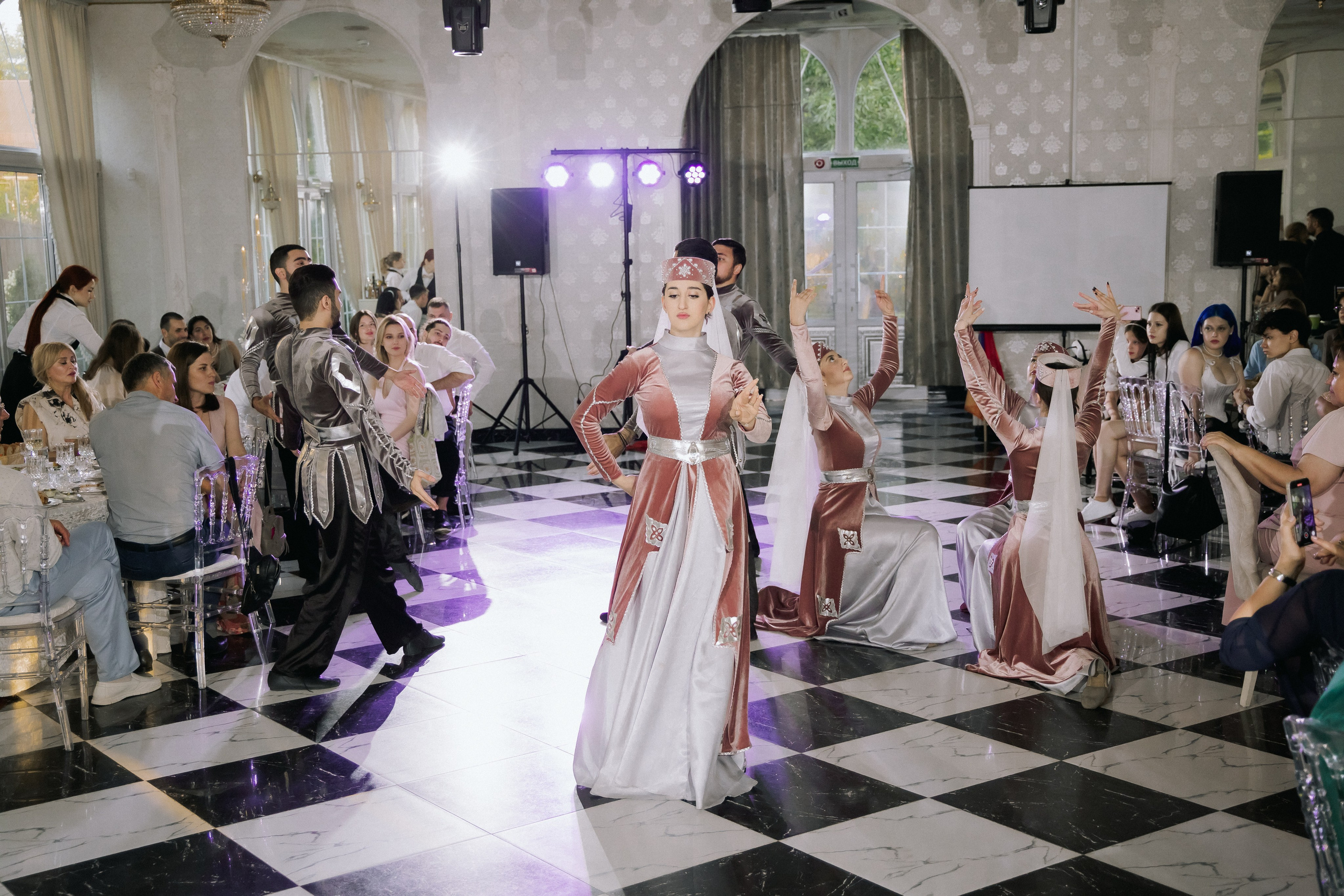 Свадебный день Лины и Роберта. Свадебная фотография. Арина Рубах