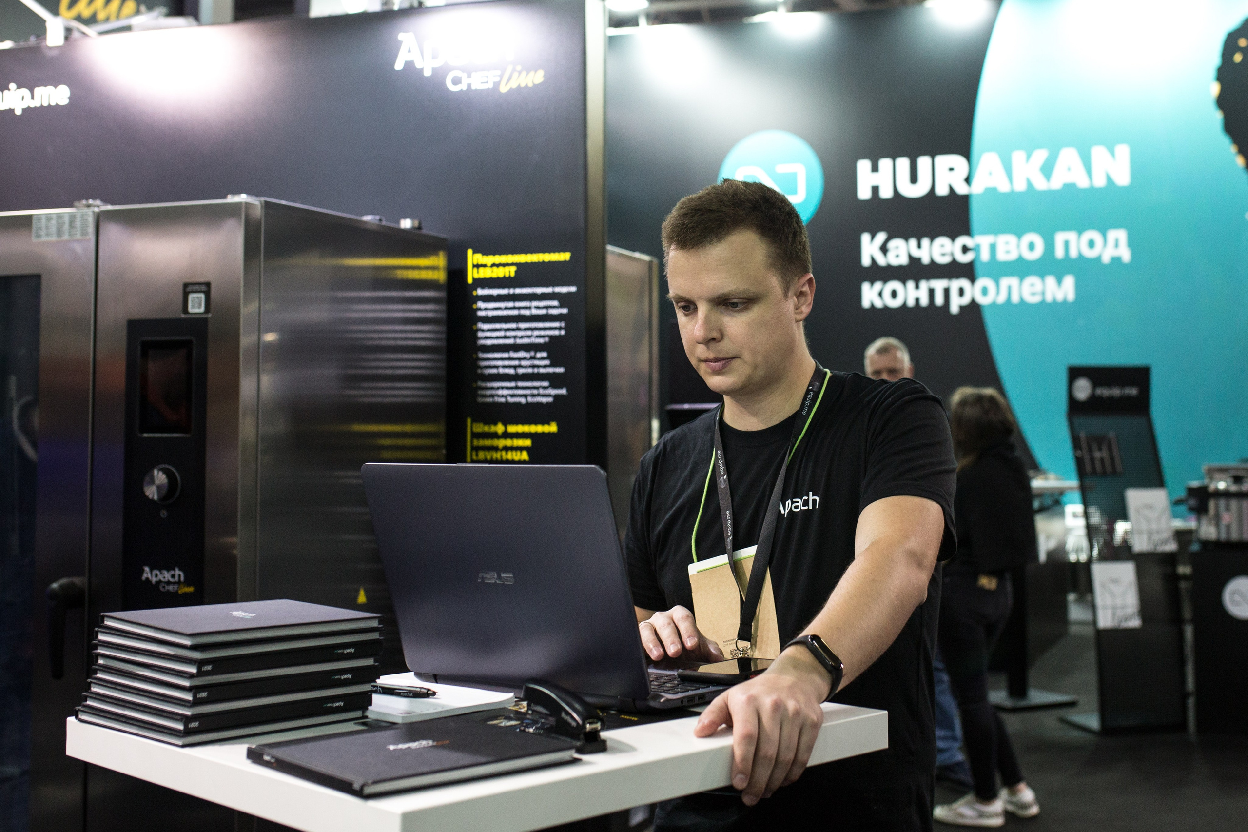 Выставка Apach. Свадебный и семейный фотограф в Москве Julia Juice